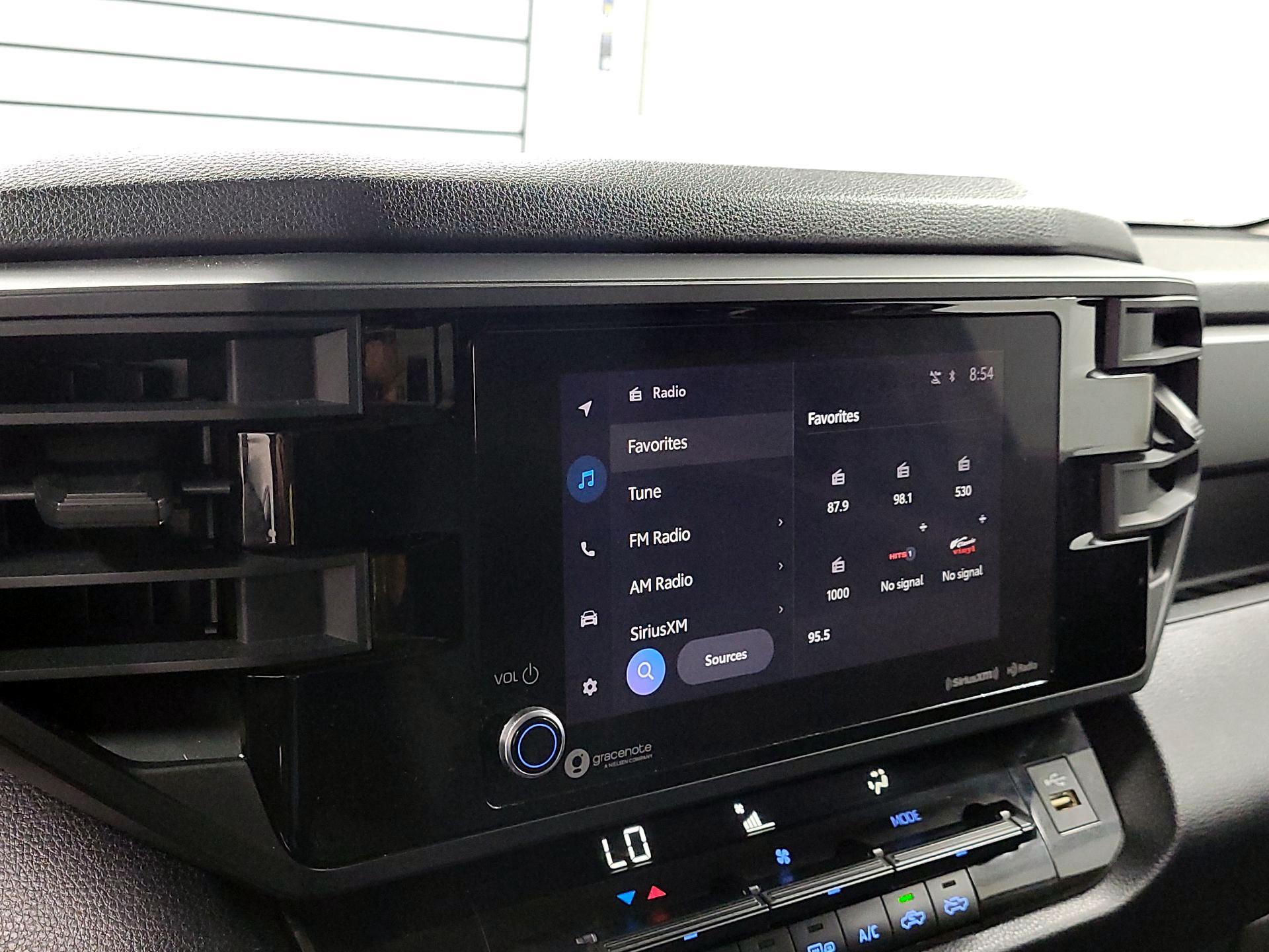 Thumbnail: 2022 Toyota Tundra - 15