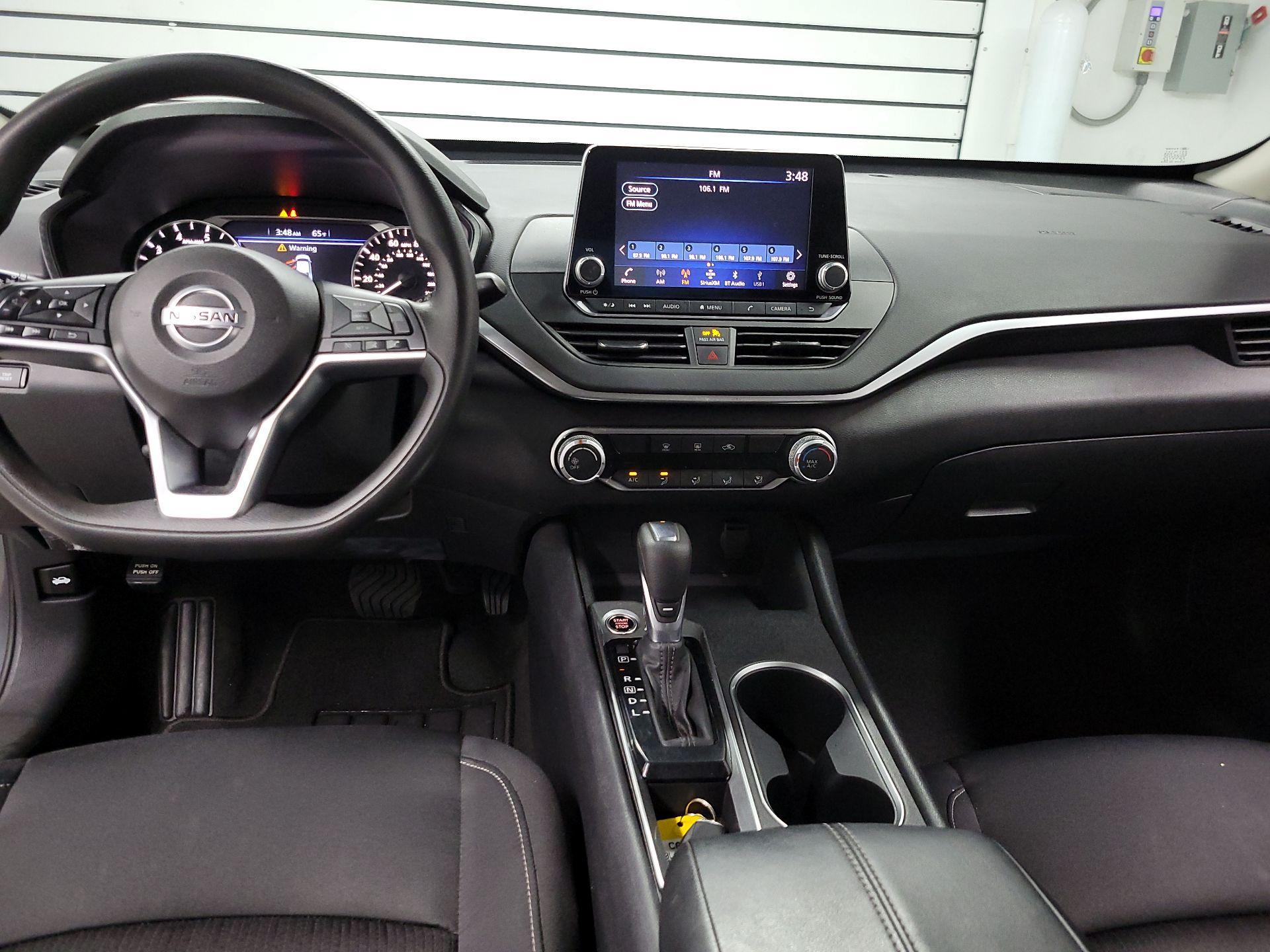 Thumbnail: 2022 Nissan Altima - 9