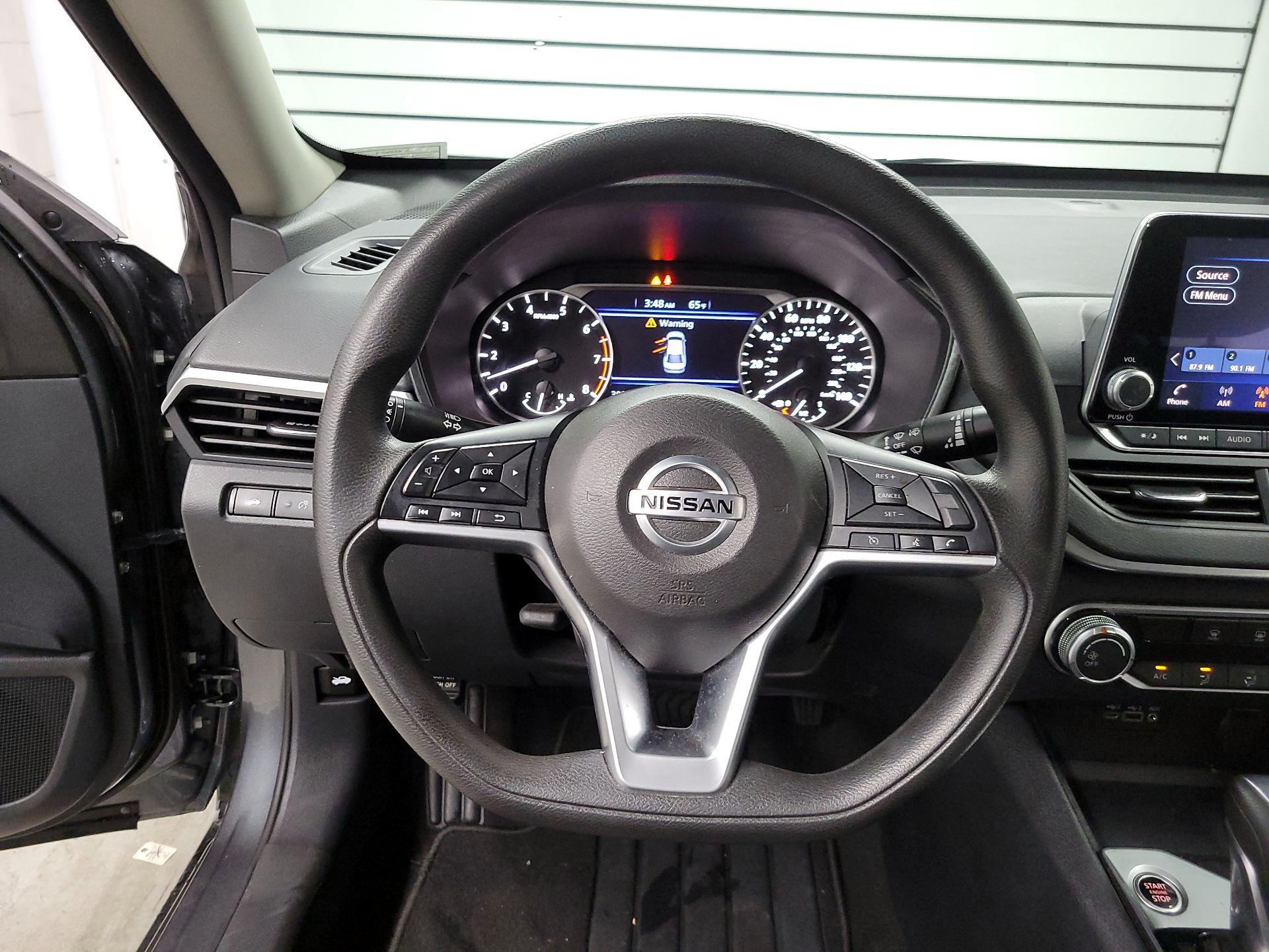 Thumbnail: 2022 Nissan Altima - 10