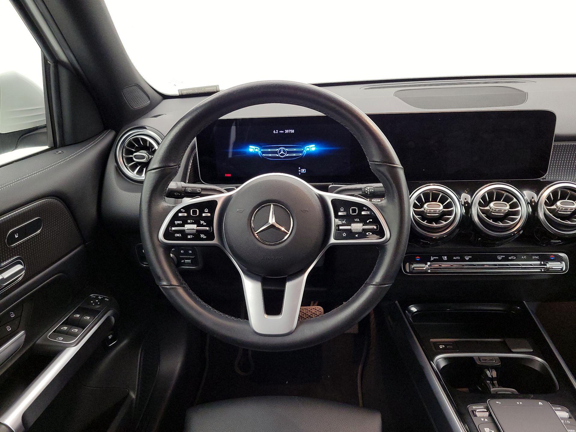 Thumbnail: 2021 Mercedes-Benz GLB - 10
