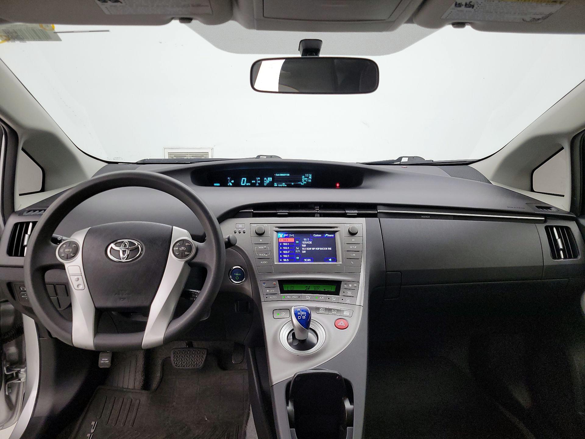Thumbnail: 2014 Toyota Prius - 9