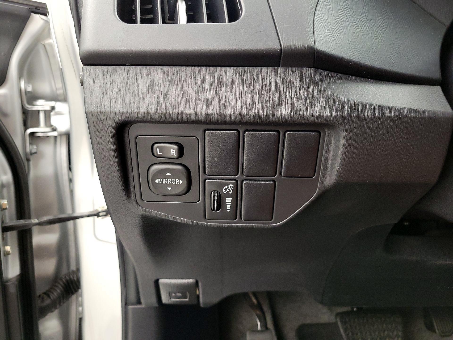 Thumbnail: 2014 Toyota Prius - 13