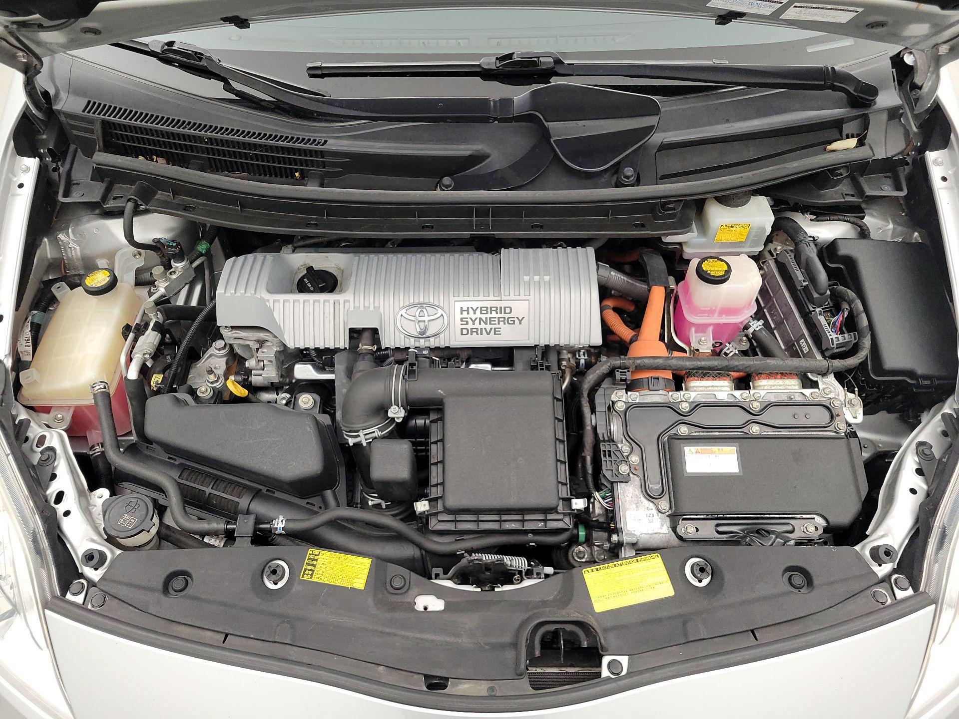 Thumbnail: 2014 Toyota Prius - 20