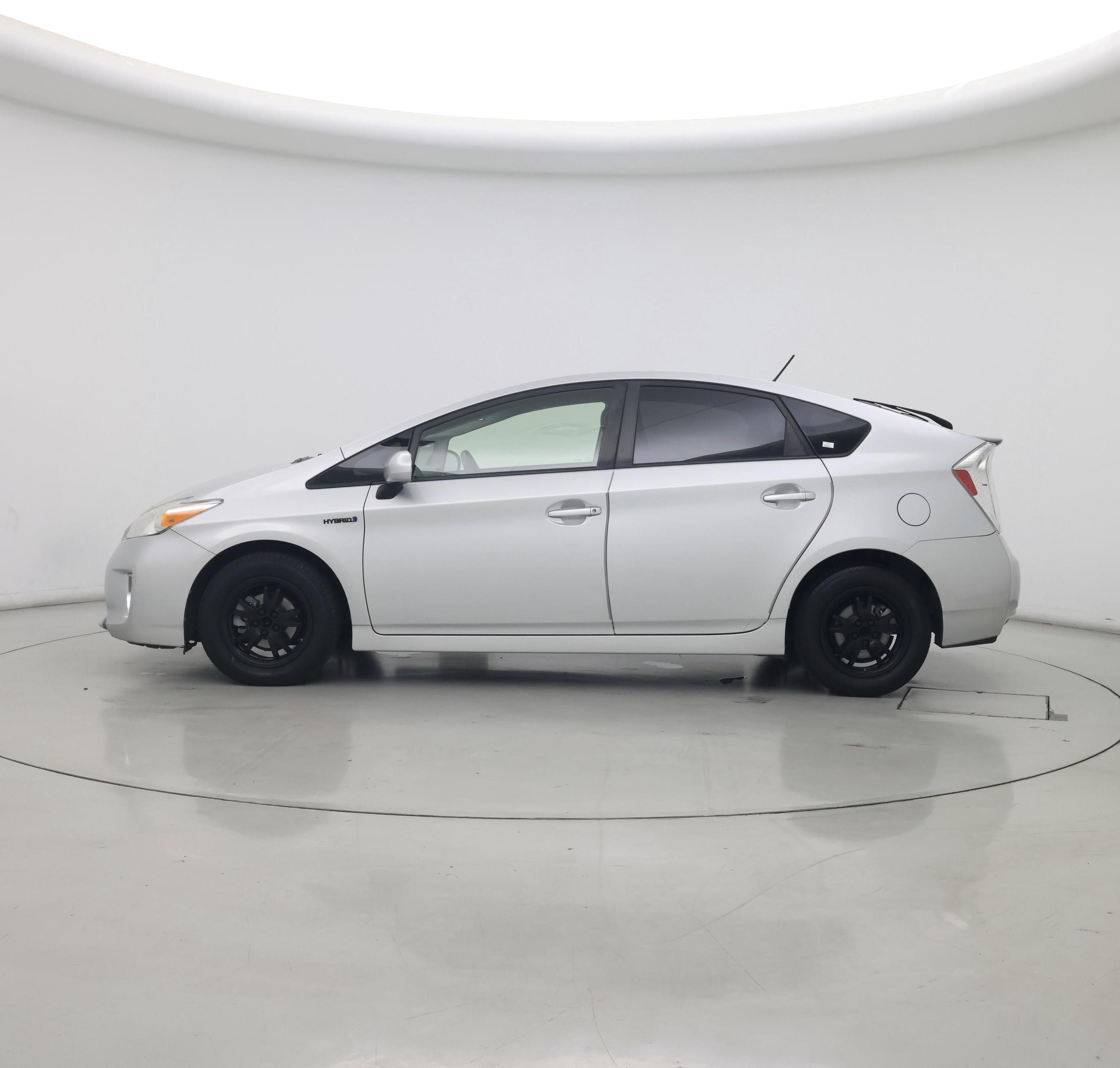Thumbnail: 2014 Toyota Prius - 3