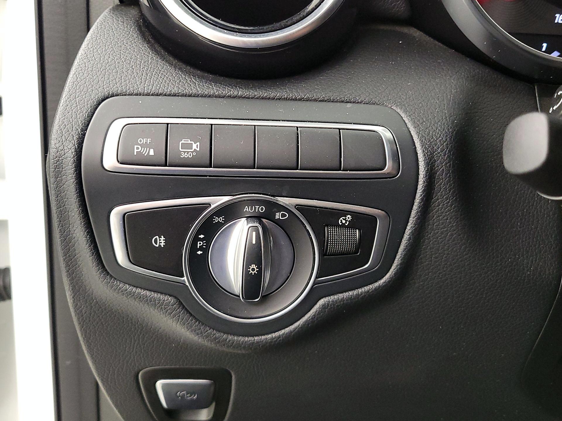 Thumbnail: 2019 Mercedes-Benz GLC - 13