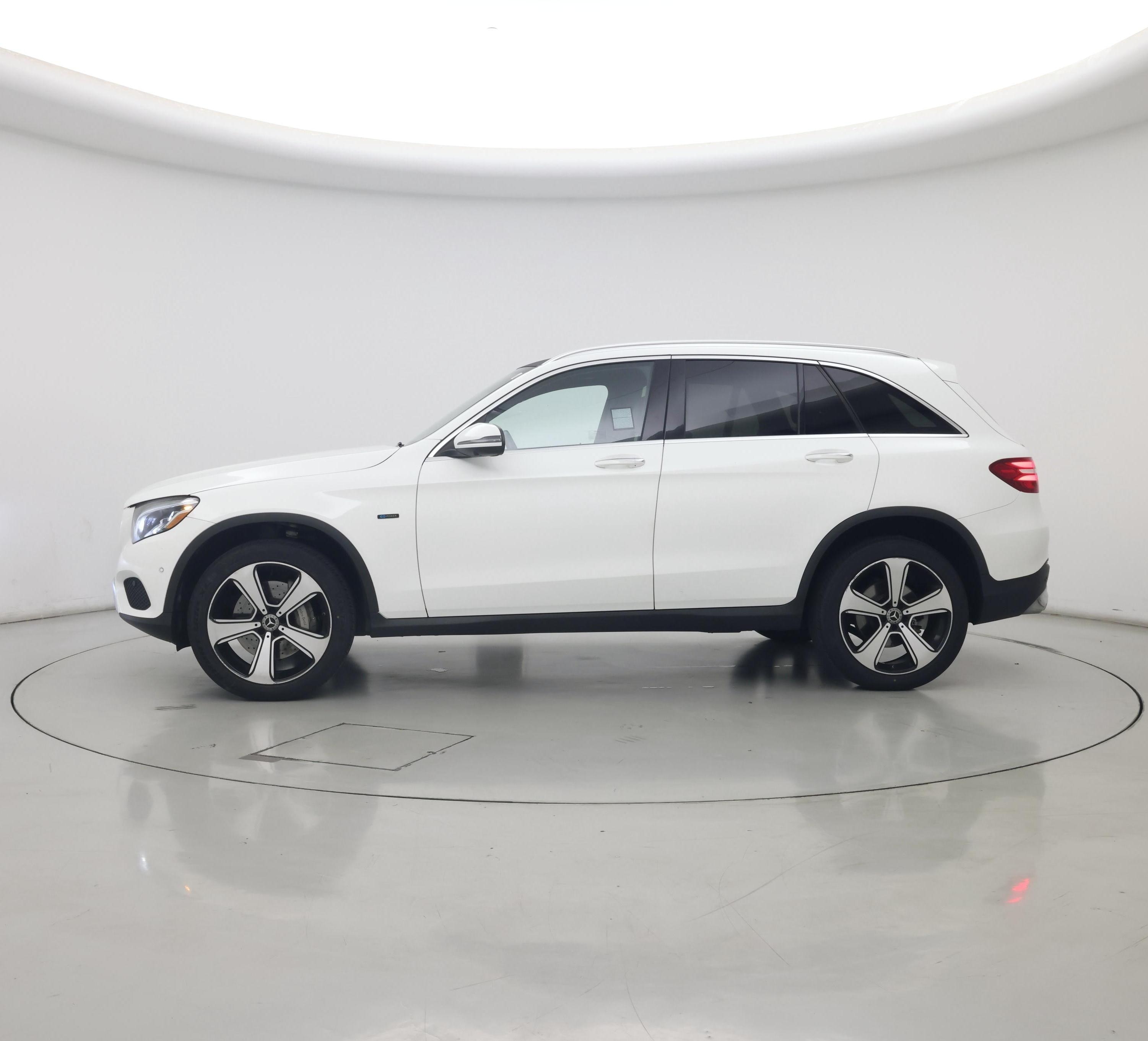 Thumbnail: 2019 Mercedes-Benz GLC - 3