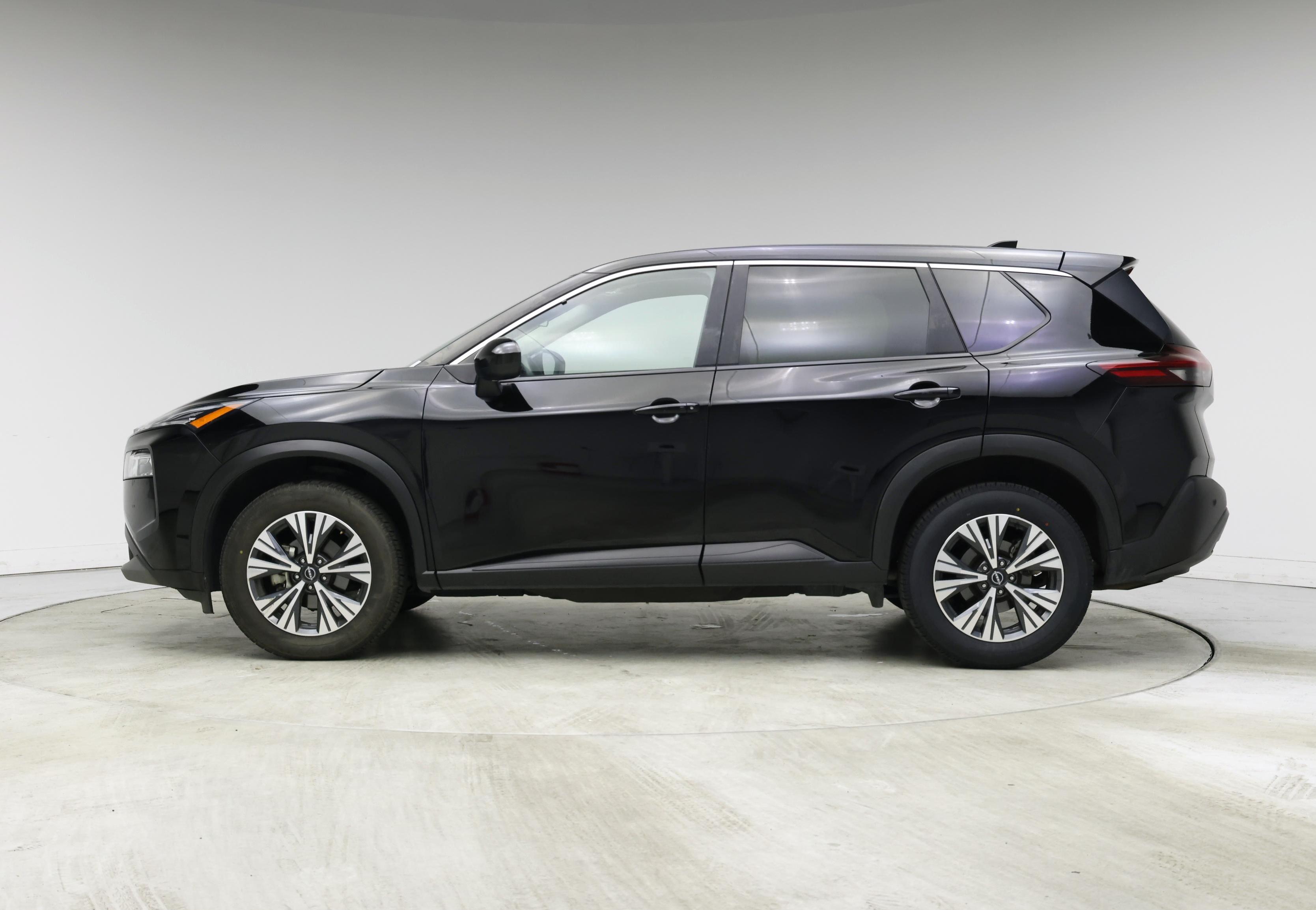 Thumbnail: 2023 Nissan Rogue - 3