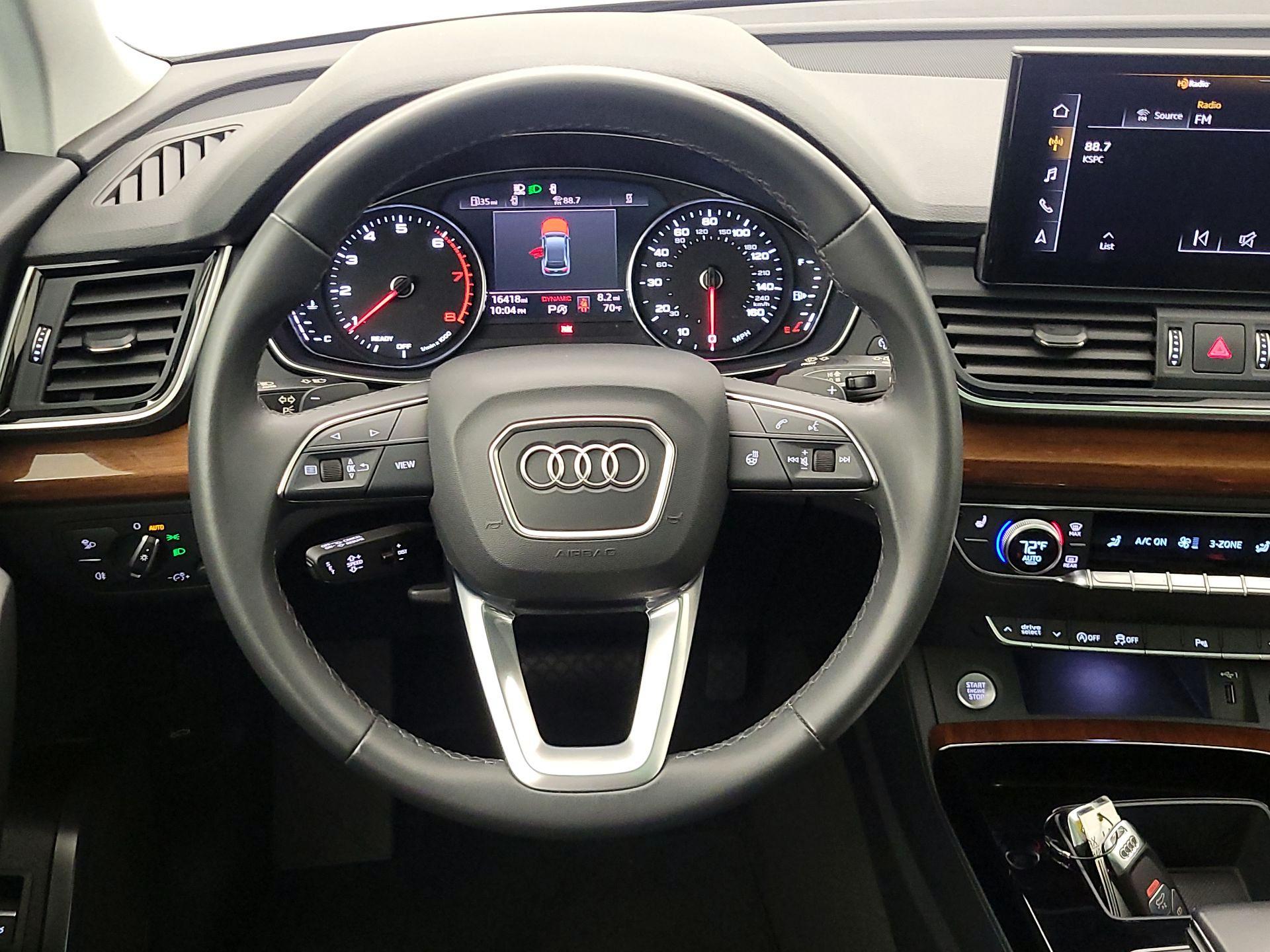Thumbnail: 2023 Audi Q5 - 10