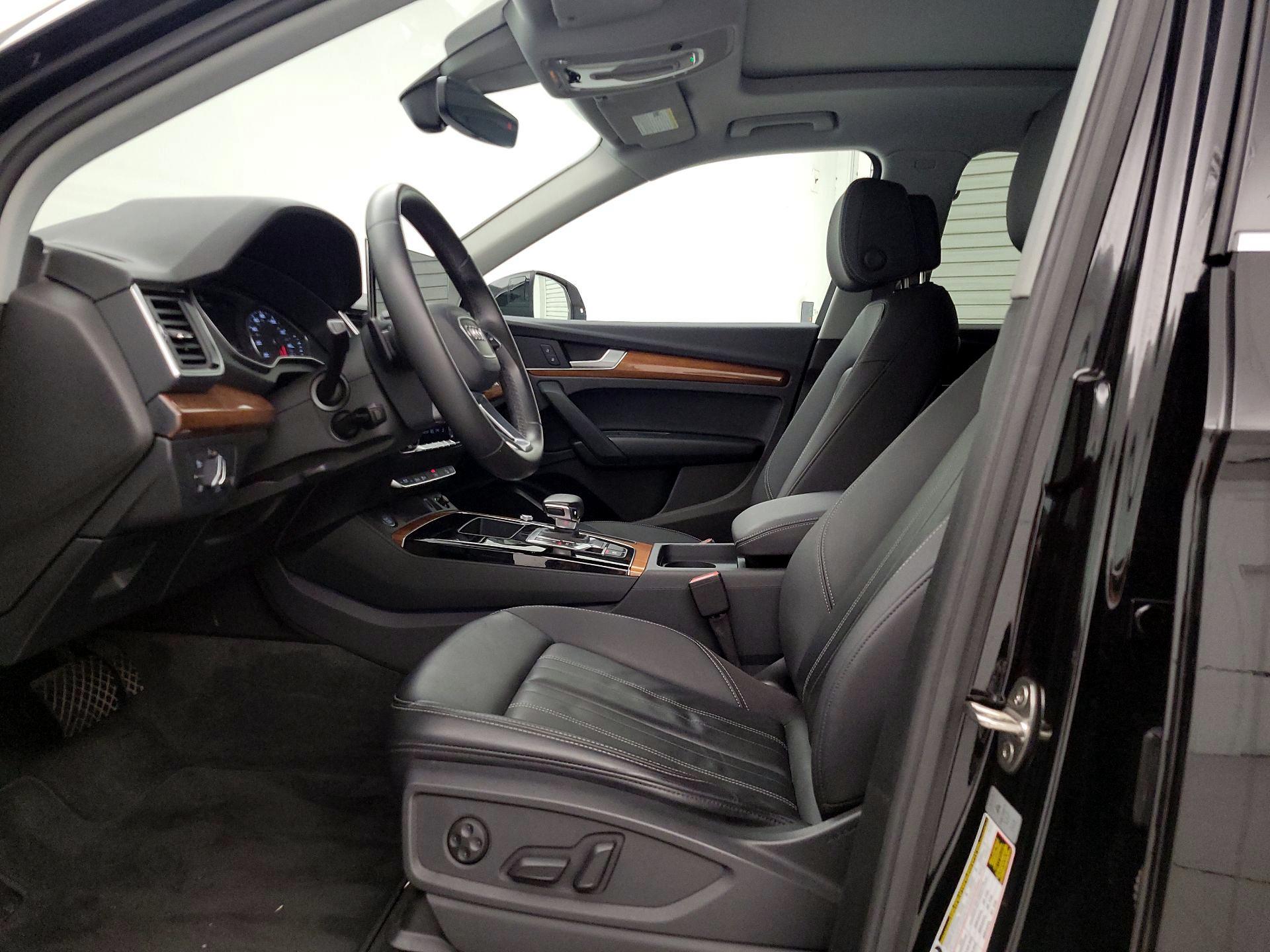 Thumbnail: 2023 Audi Q5 - 11