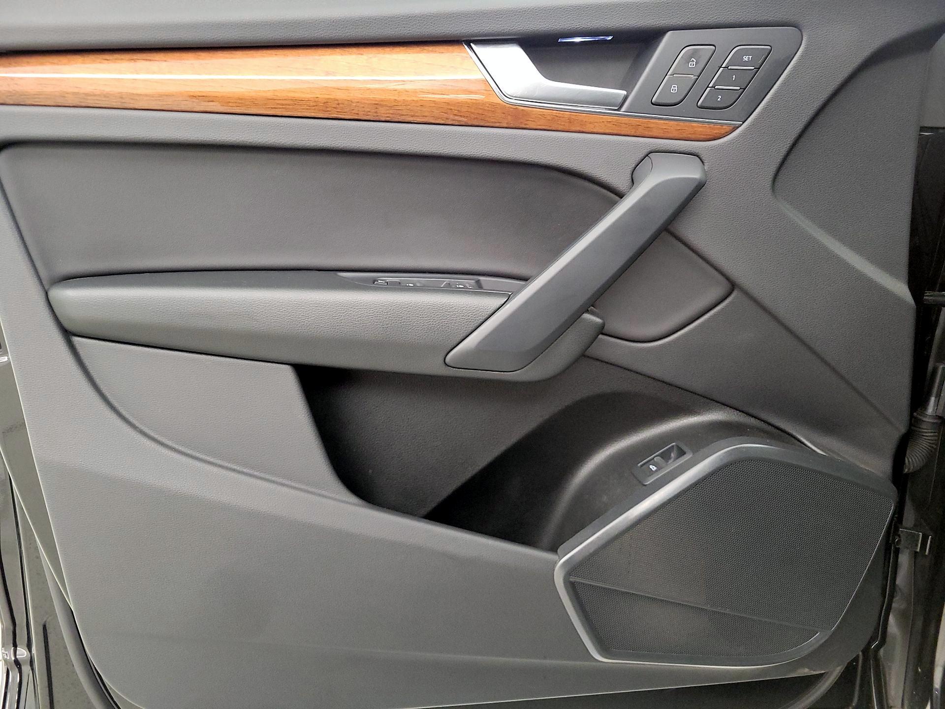 Thumbnail: 2023 Audi Q5 - 12