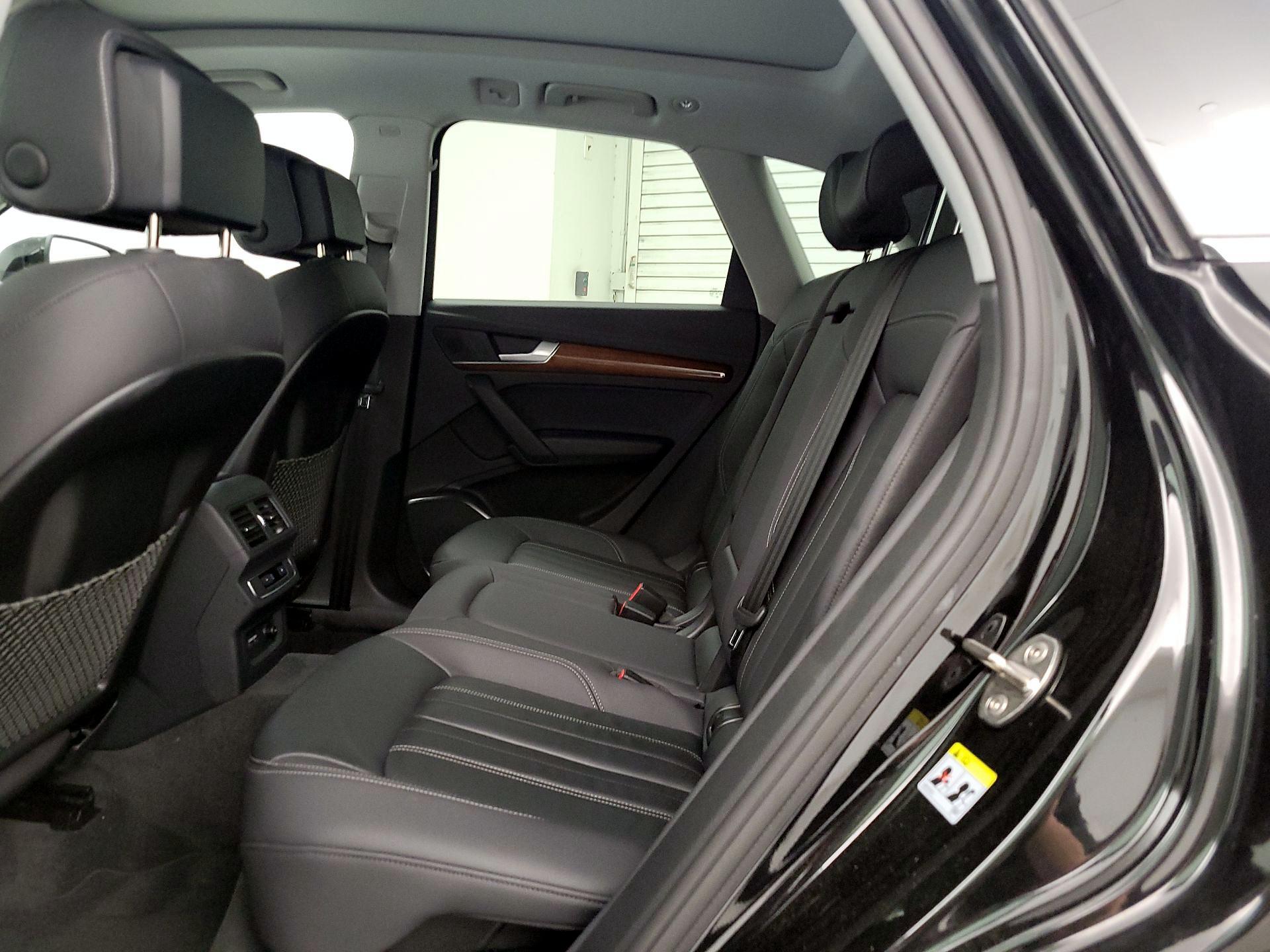 Thumbnail: 2023 Audi Q5 - 19