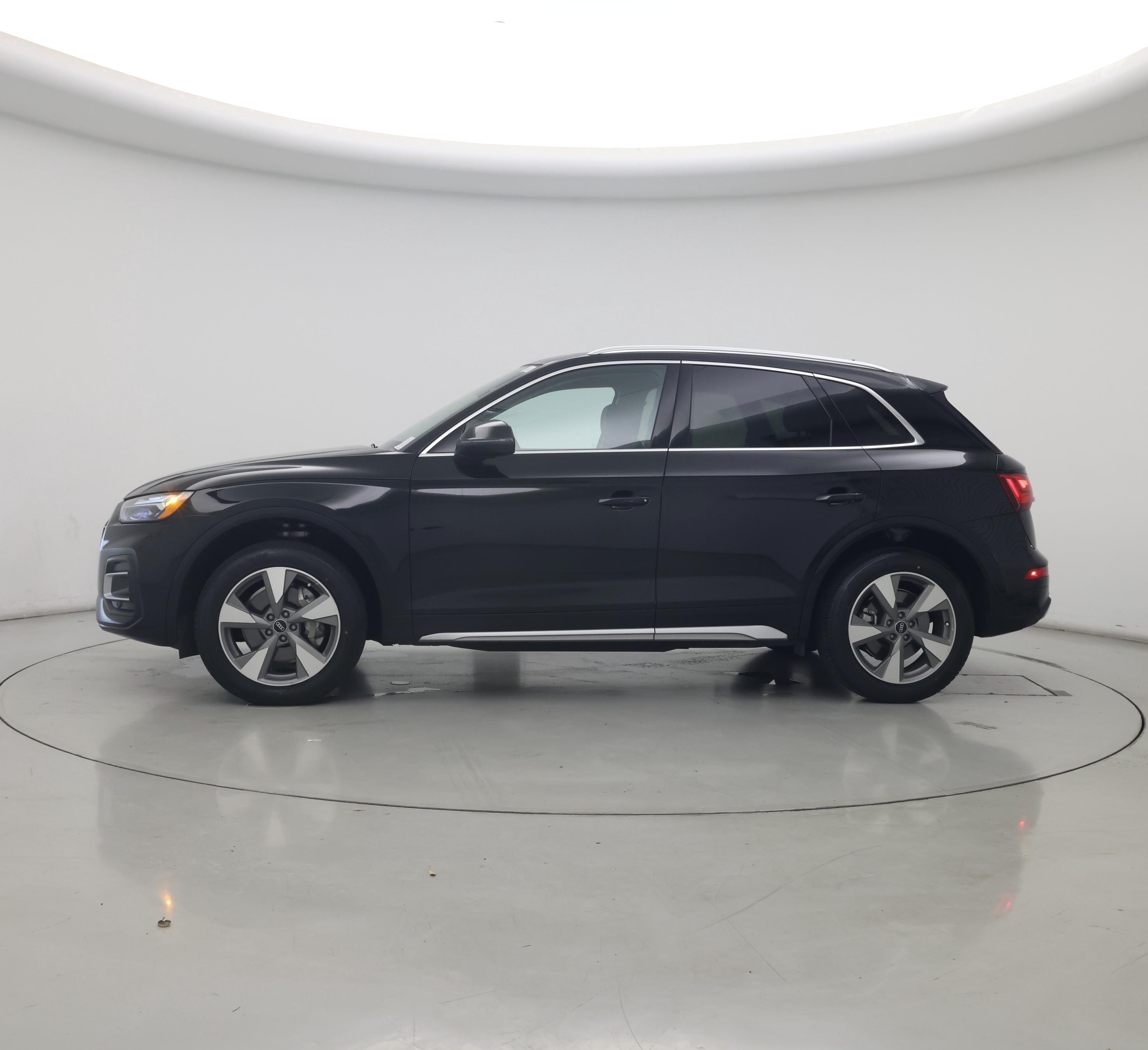 Thumbnail: 2023 Audi Q5 - 3