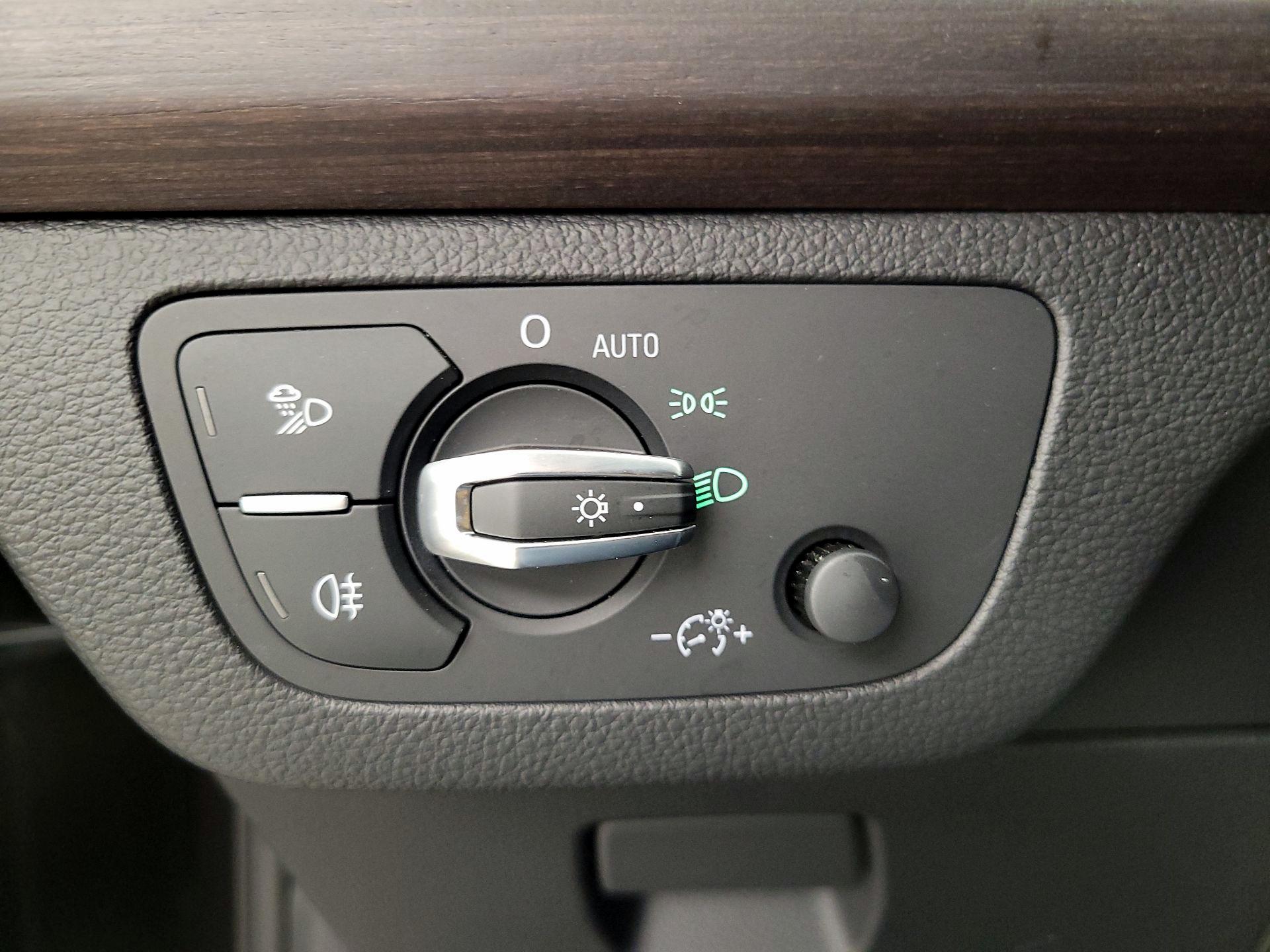 Thumbnail: 2023 Audi Q5 - 13