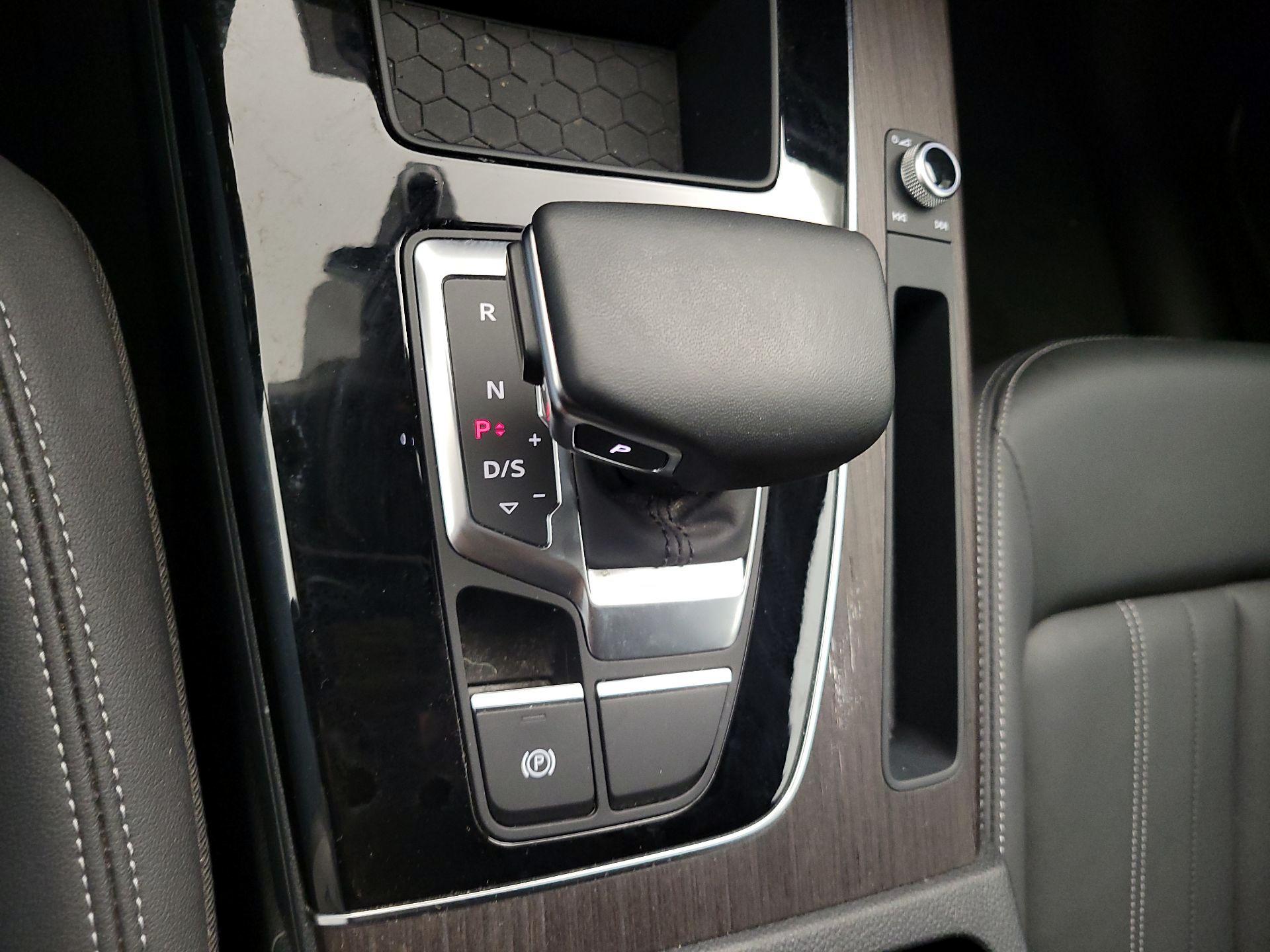 Thumbnail: 2023 Audi Q5 - 17