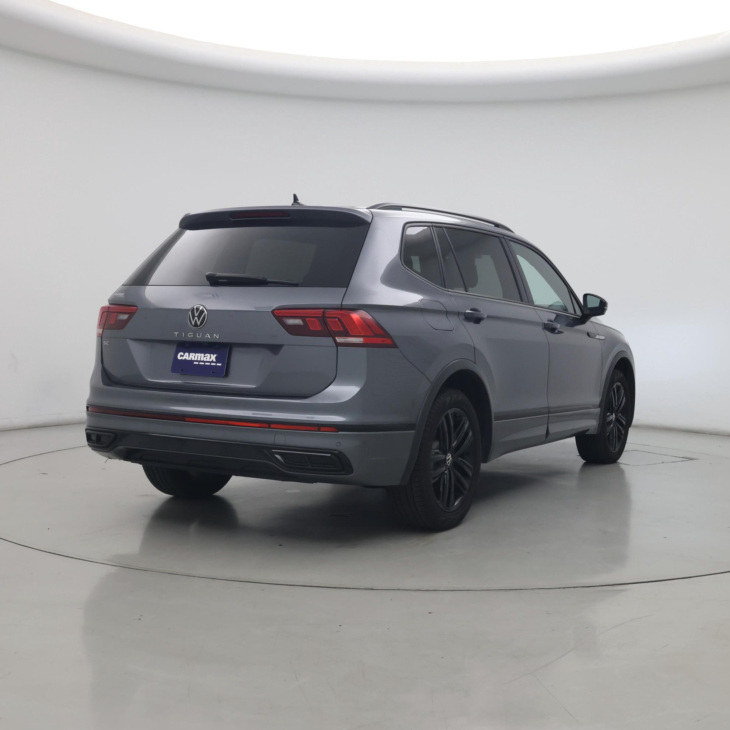 Thumbnail: 2022 Volkswagen Tiguan - 8