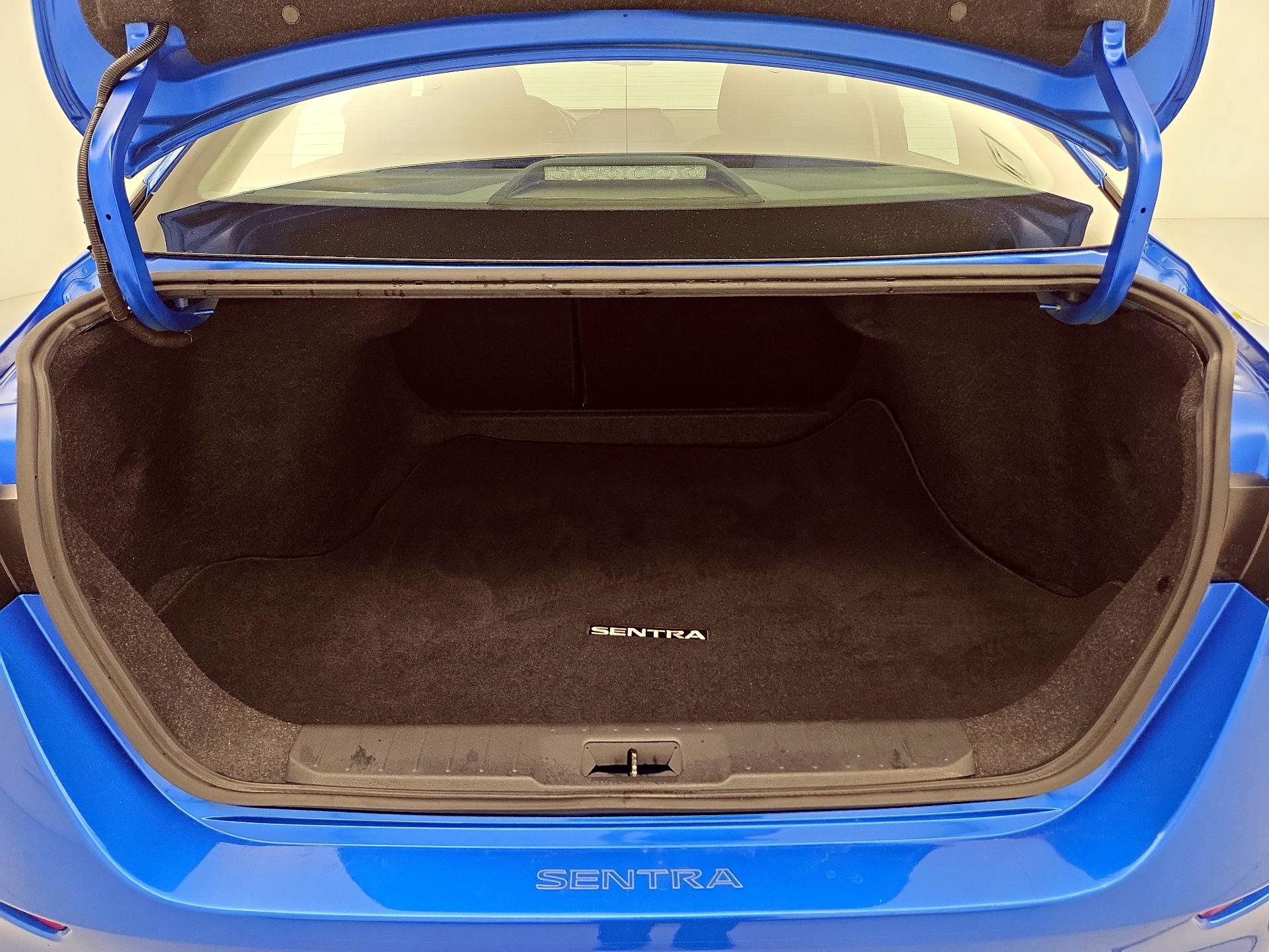 Thumbnail: 2021 Nissan Sentra - 20