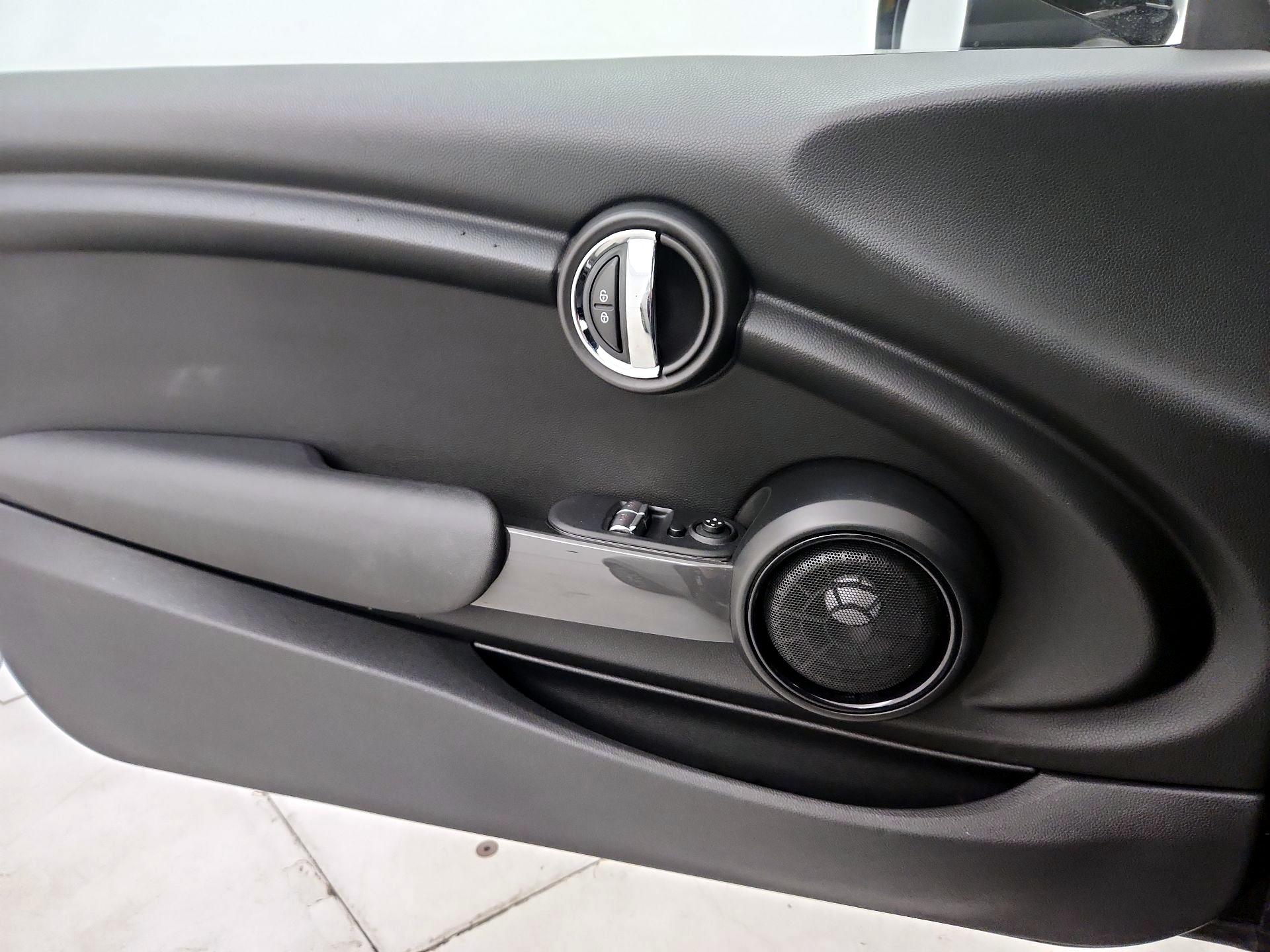 Thumbnail: 2018 MINI Cooper Hardtop - 12