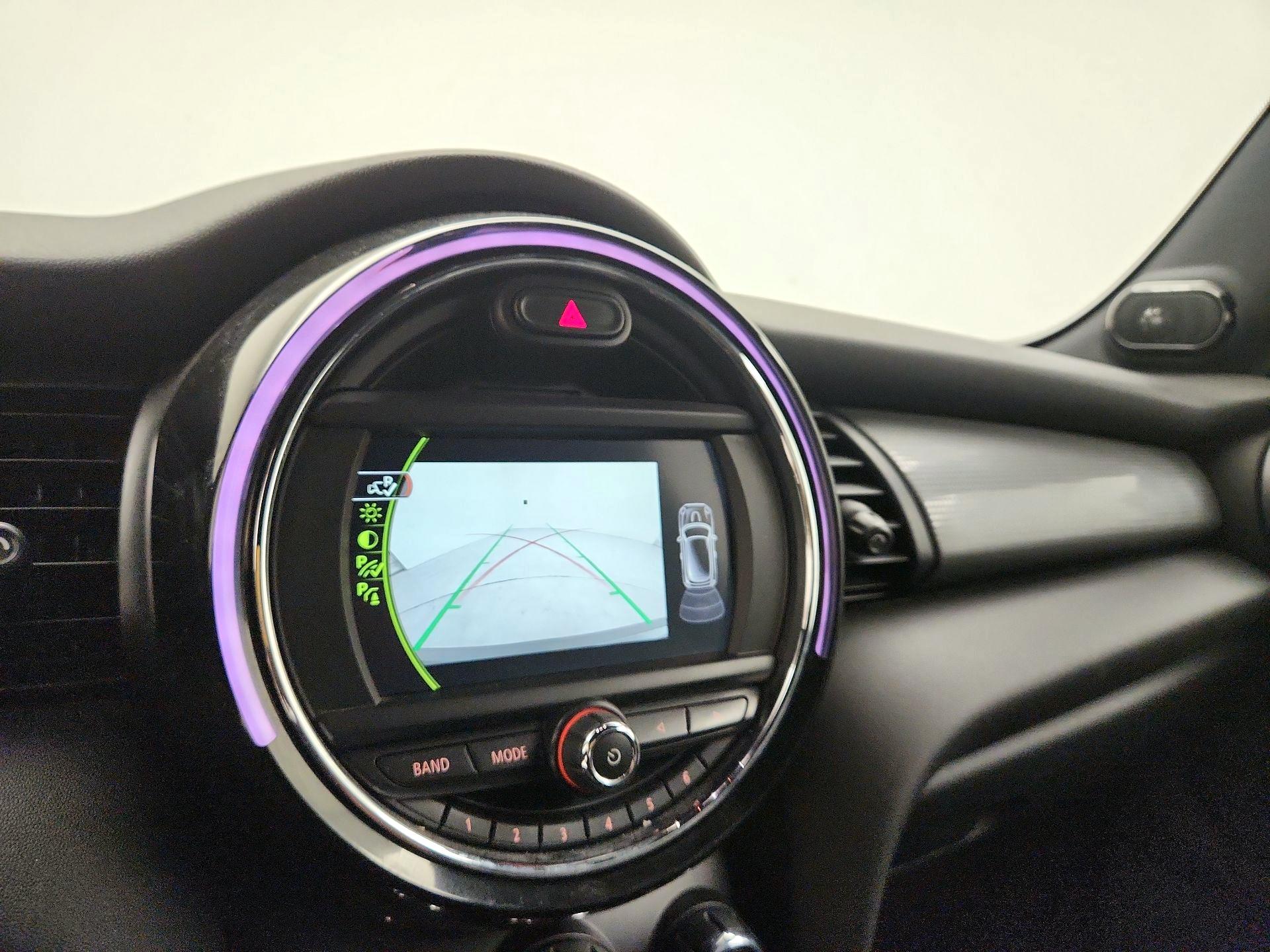 Thumbnail: 2018 MINI Cooper Hardtop - 14