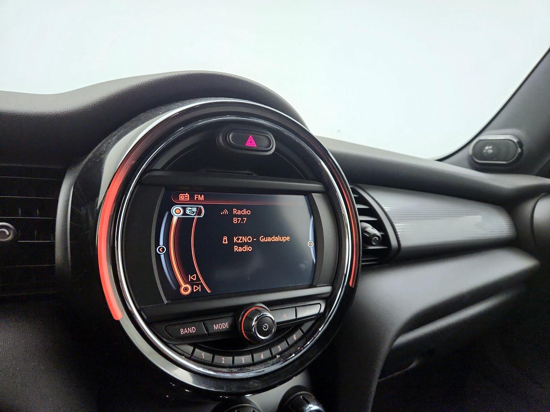 Thumbnail: 2018 MINI Cooper Hardtop - 15