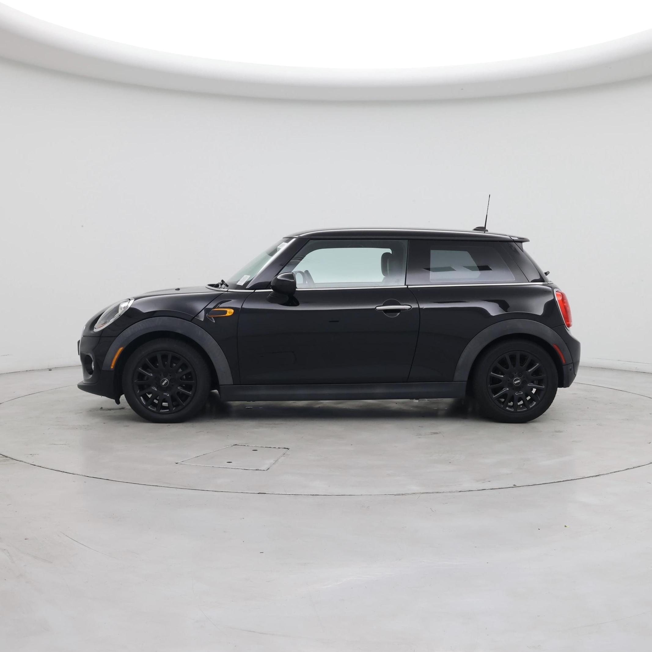 Thumbnail: 2018 MINI Cooper Hardtop - 3