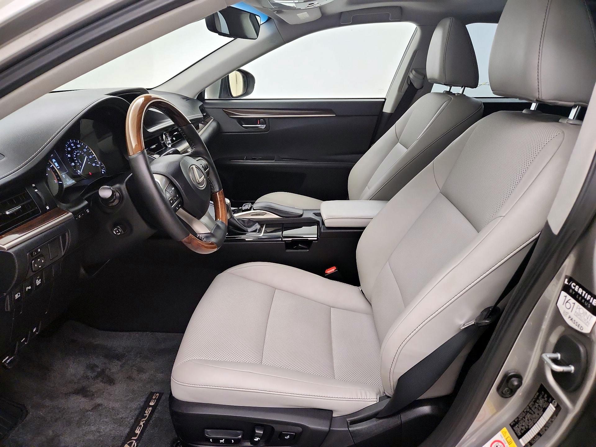 Thumbnail: 2017 Lexus ES - 11