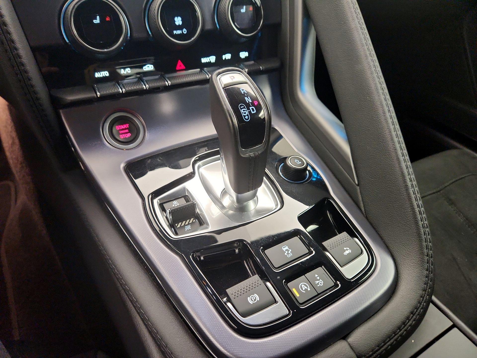 Thumbnail: 2019 Jaguar F-Type - 17