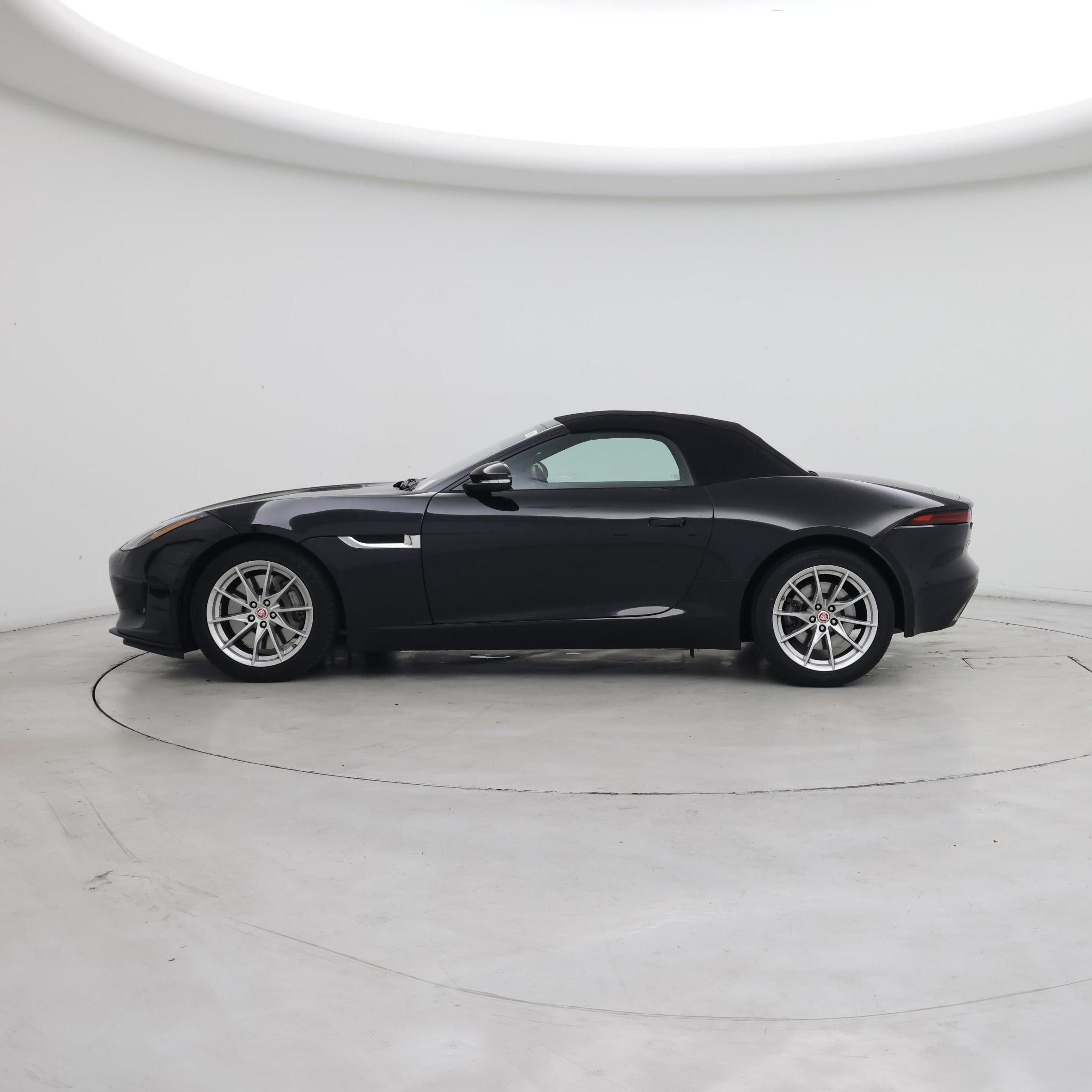 Thumbnail: 2019 Jaguar F-Type - 3