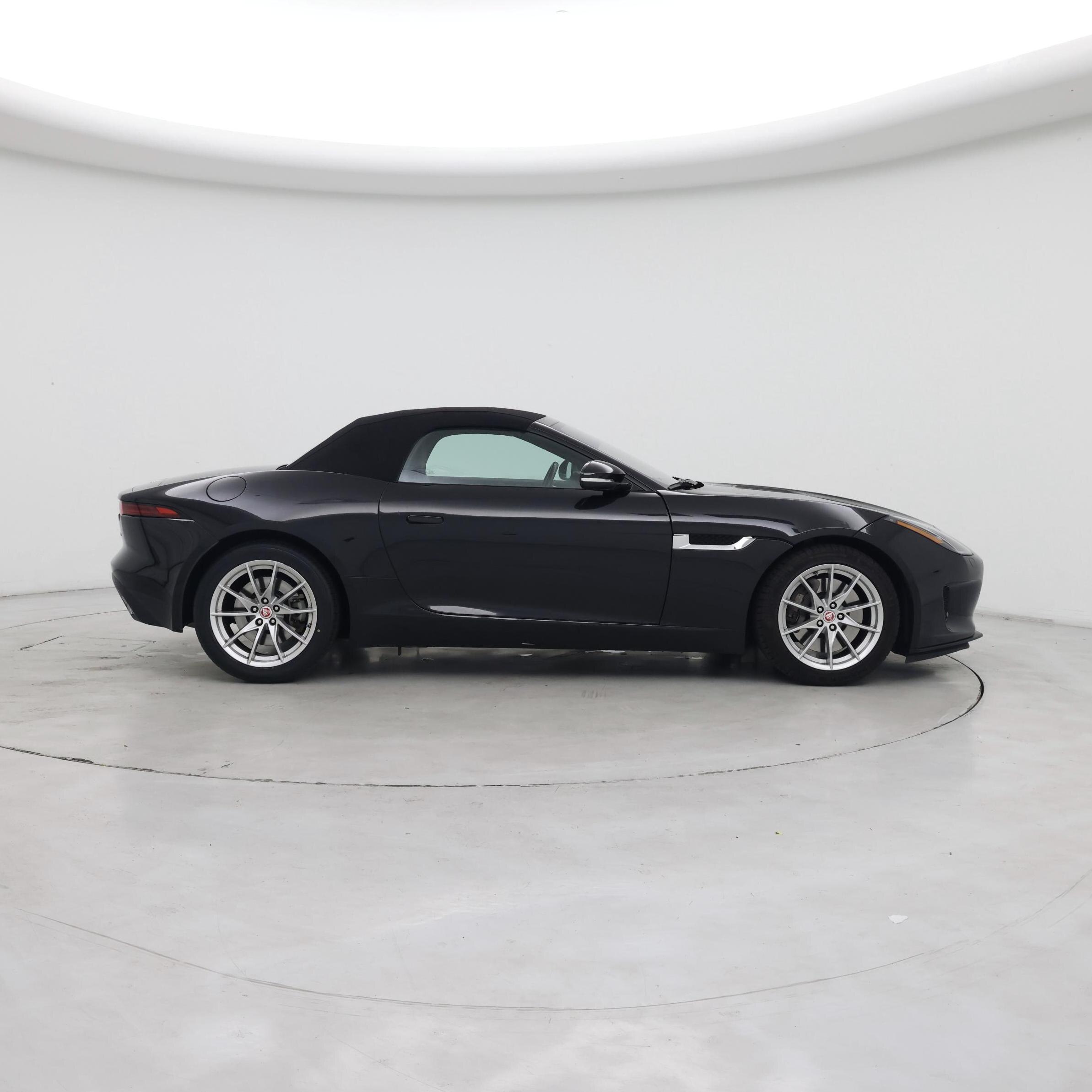 Thumbnail: 2019 Jaguar F-Type - 7