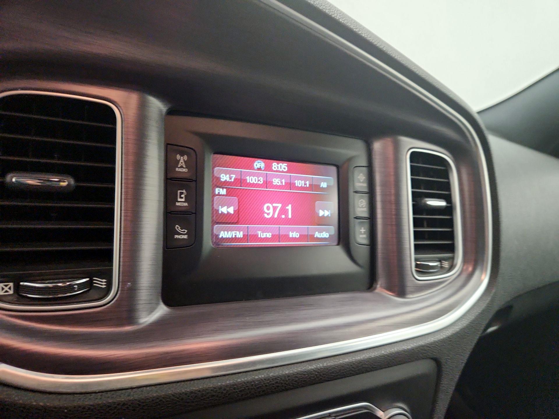 Thumbnail: 2016 Dodge Charger - 15