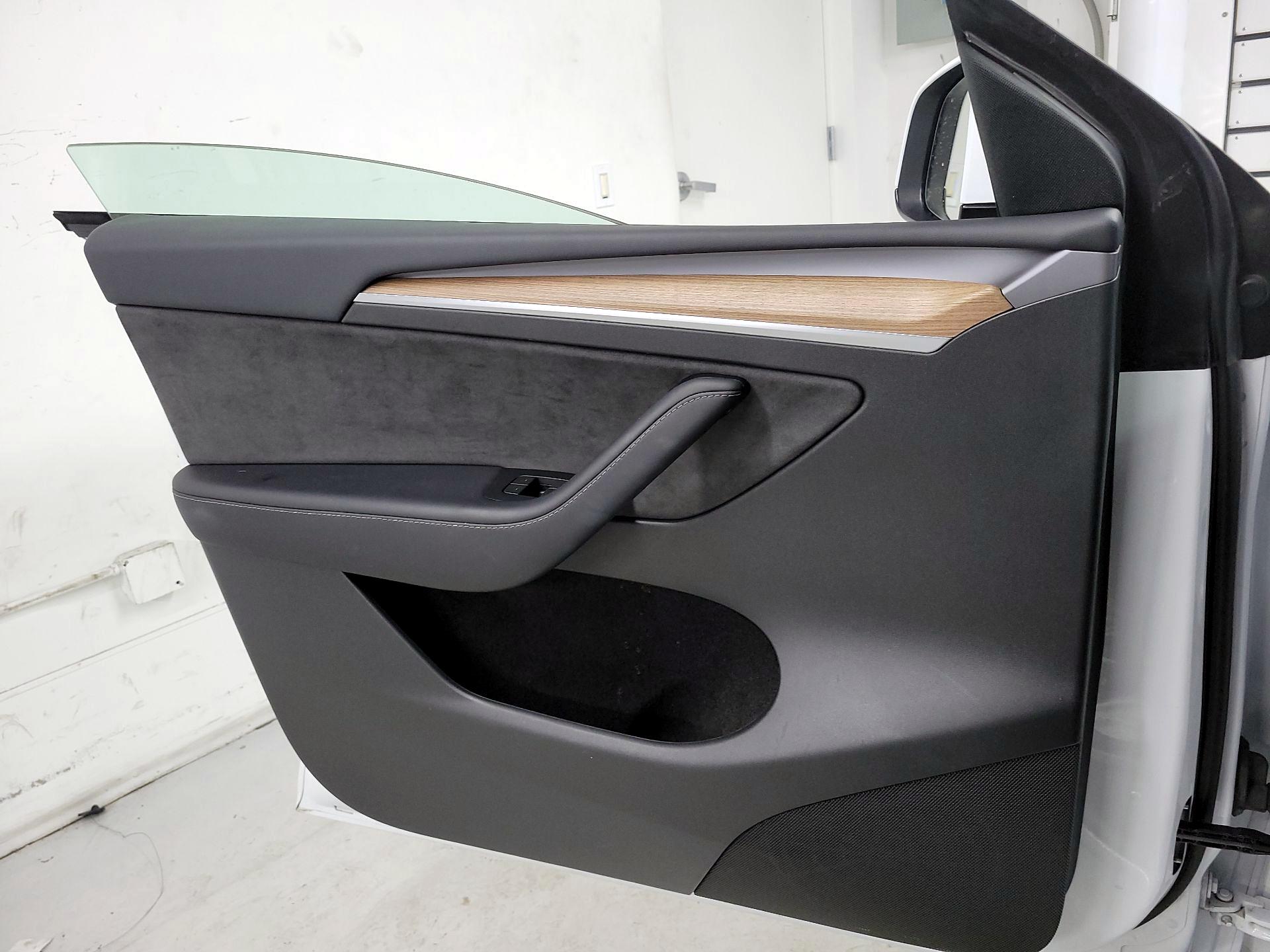 Thumbnail: 2024 Tesla Model Y - 12