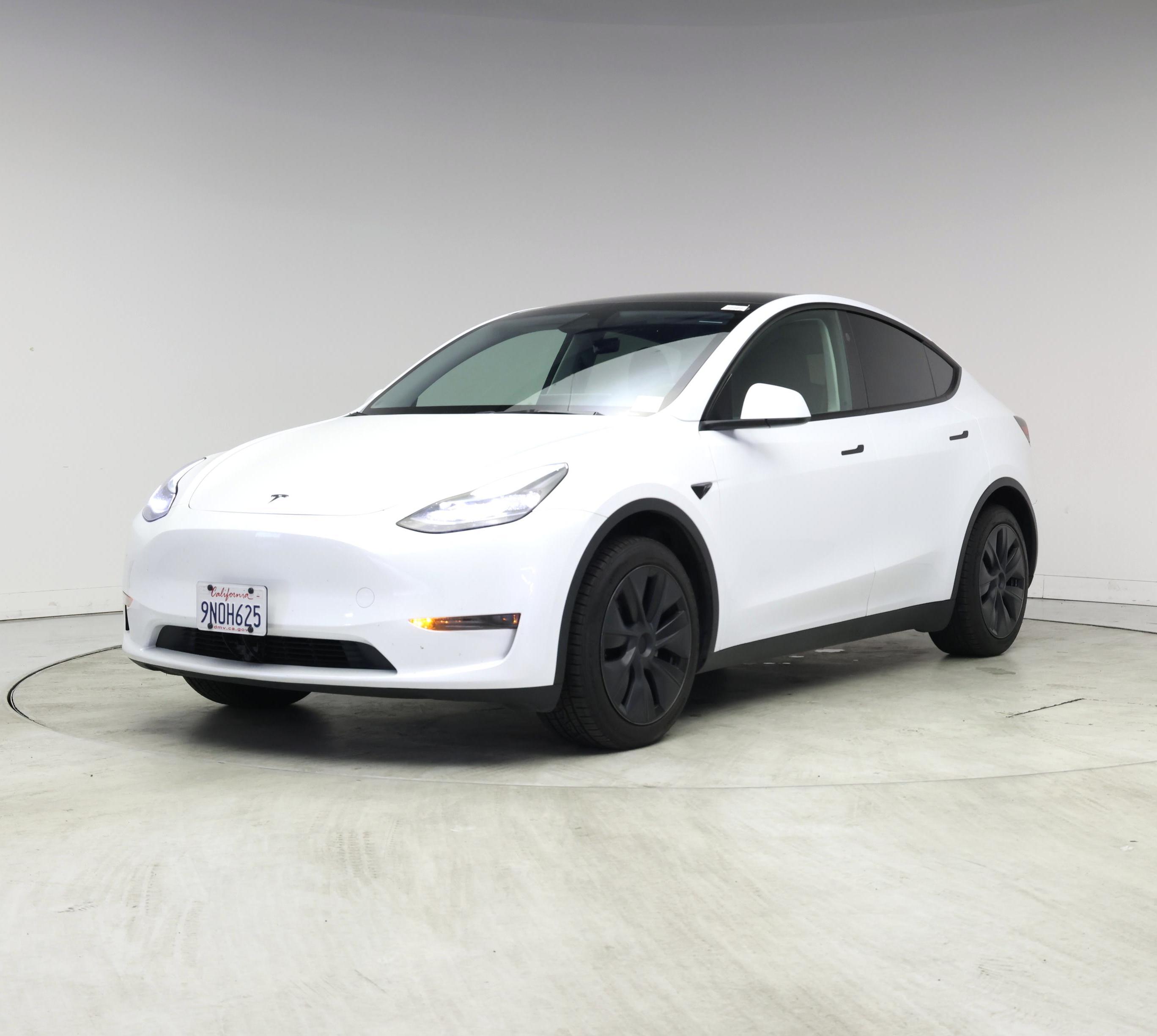 Thumbnail: 2024 Tesla Model Y - 4