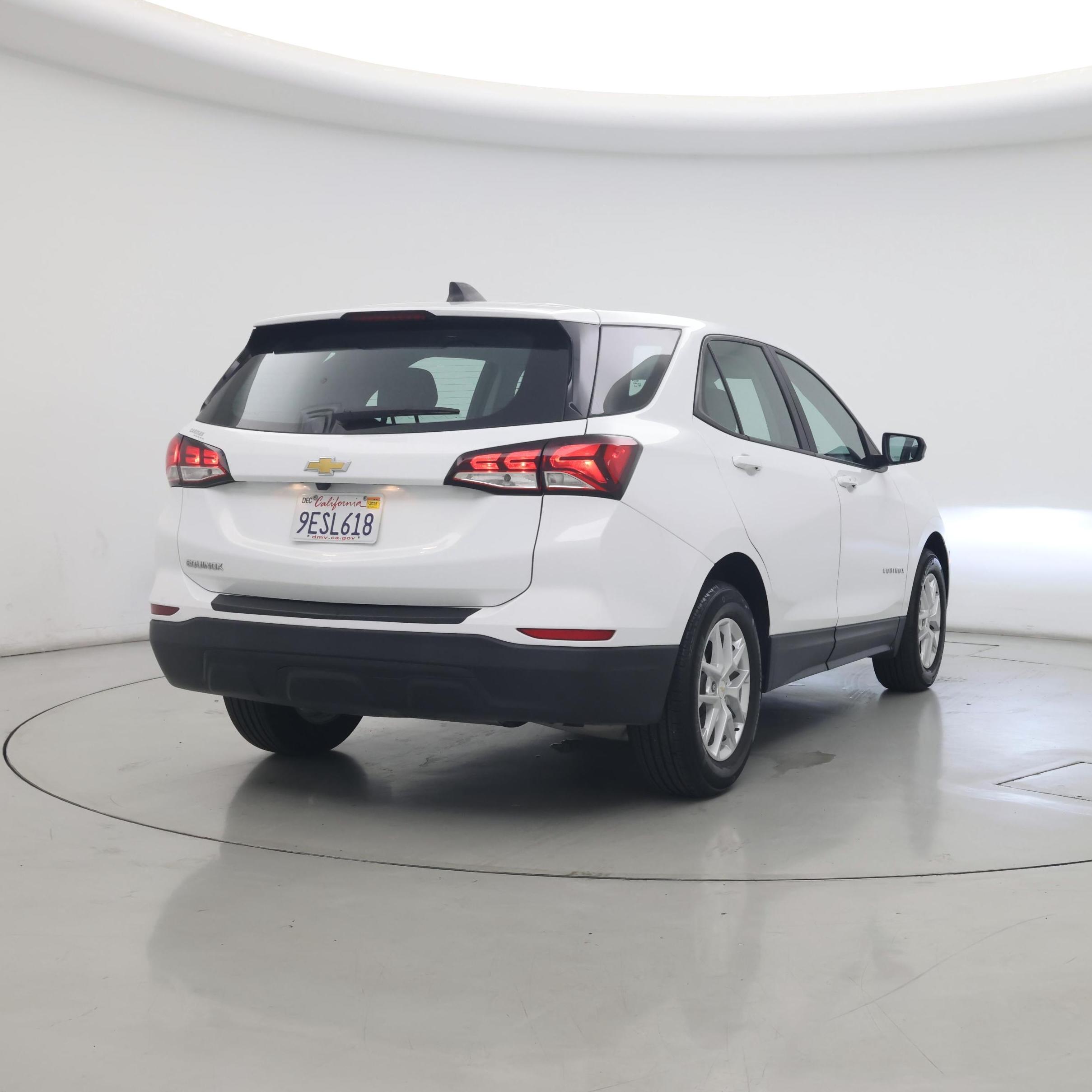 Thumbnail: 2022 Chevrolet Equinox - 8