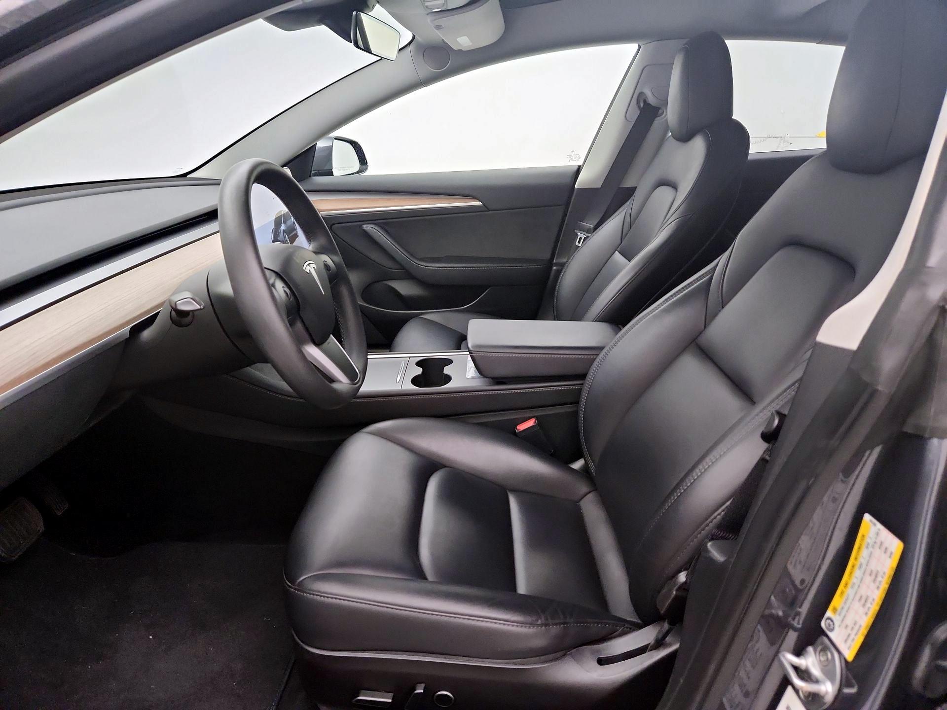 Thumbnail: 2023 Tesla Model 3 - 11
