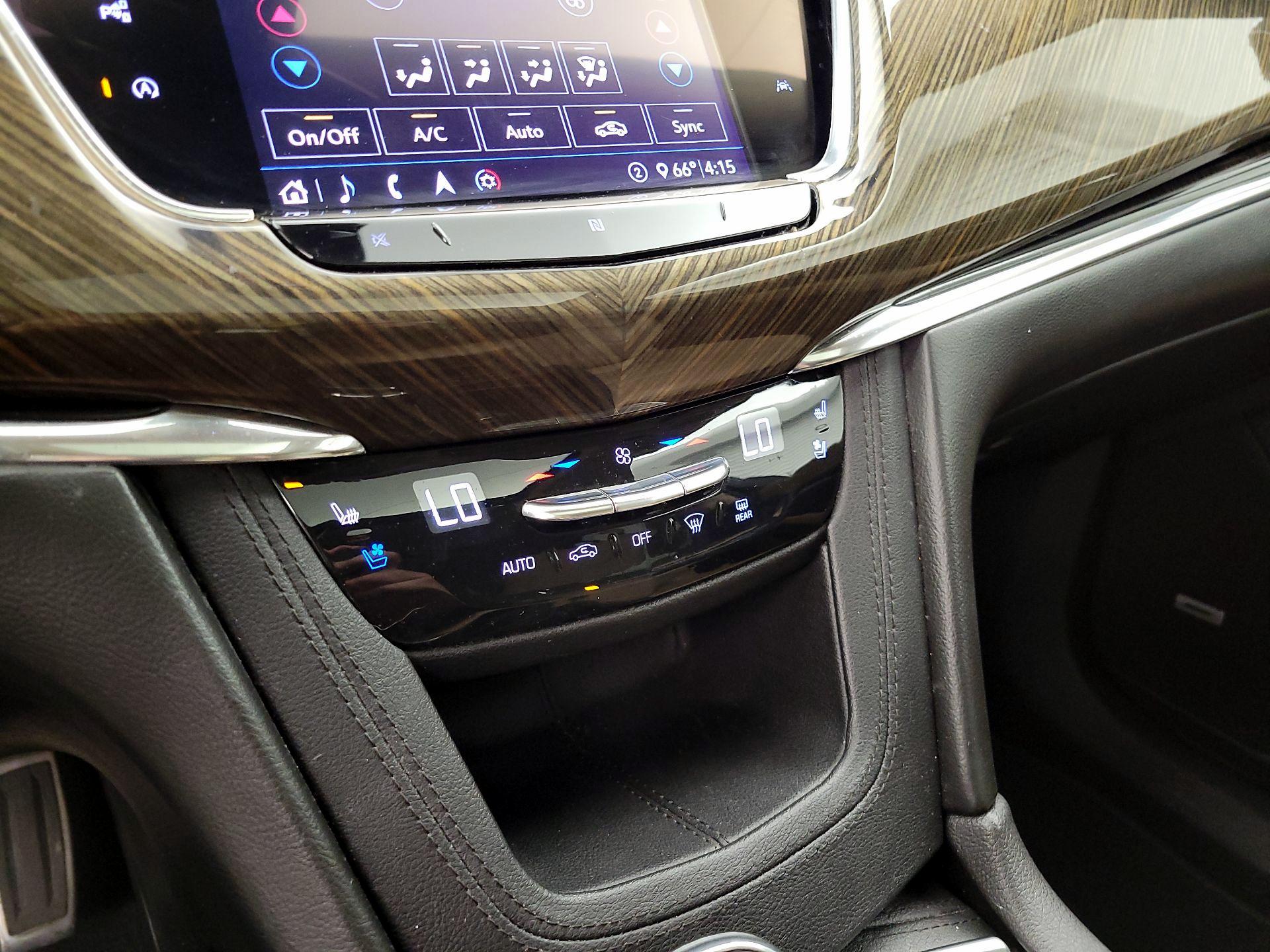 Thumbnail: 2020 Cadillac XT6 - 16