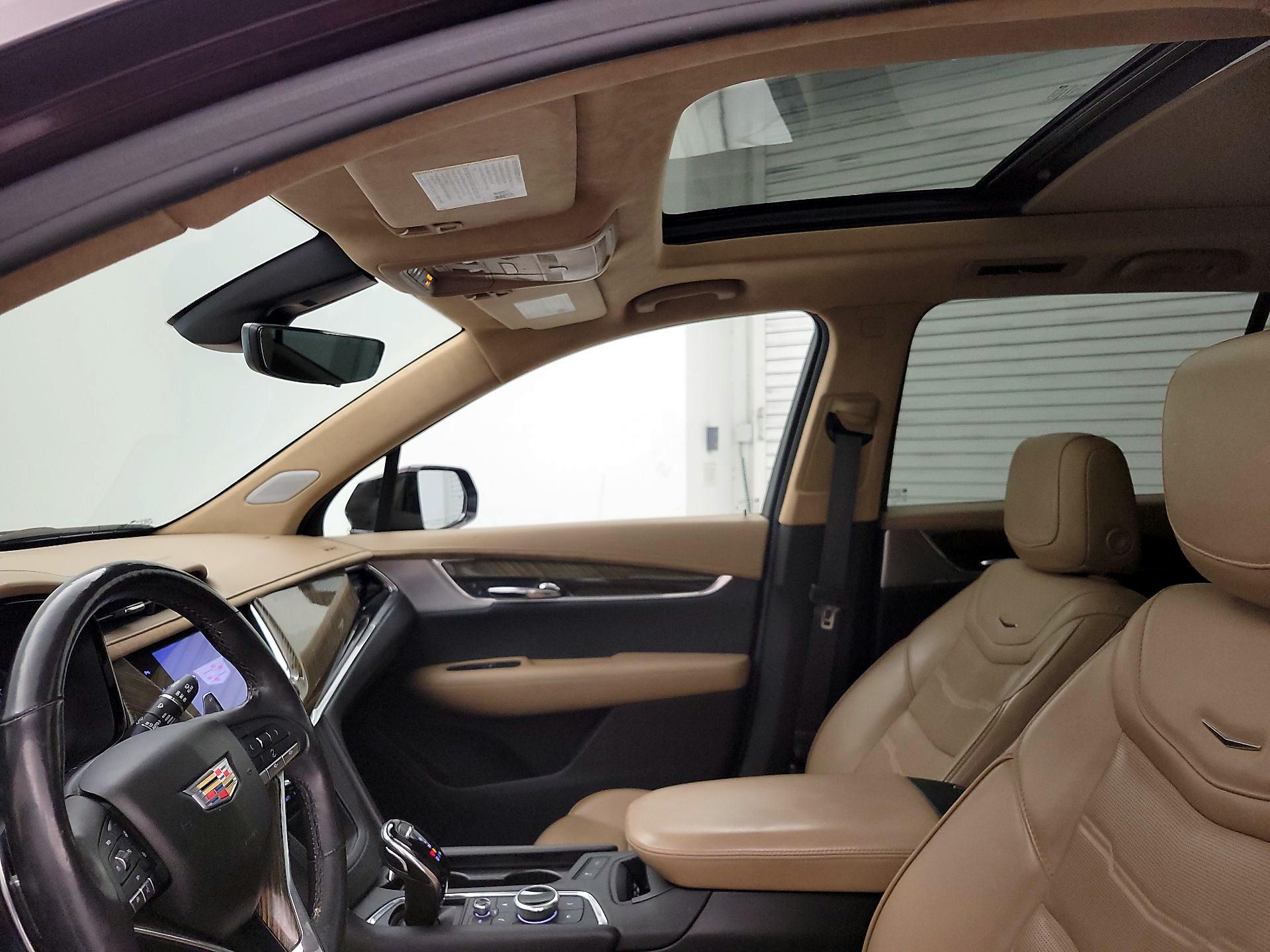 Thumbnail: 2020 Cadillac XT6 - 19