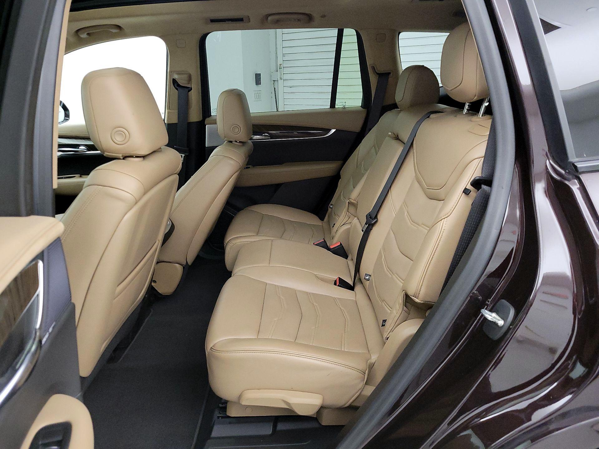 Thumbnail: 2020 Cadillac XT6 - 20