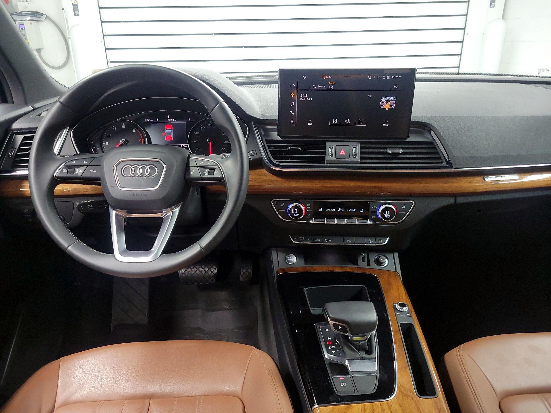 Thumbnail: 2023 Audi Q5 - 9