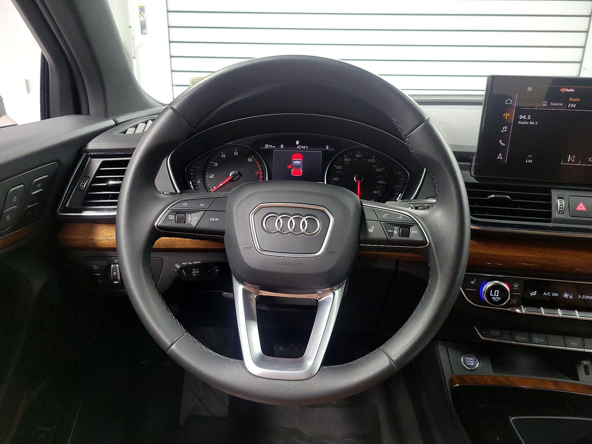 Thumbnail: 2023 Audi Q5 - 10