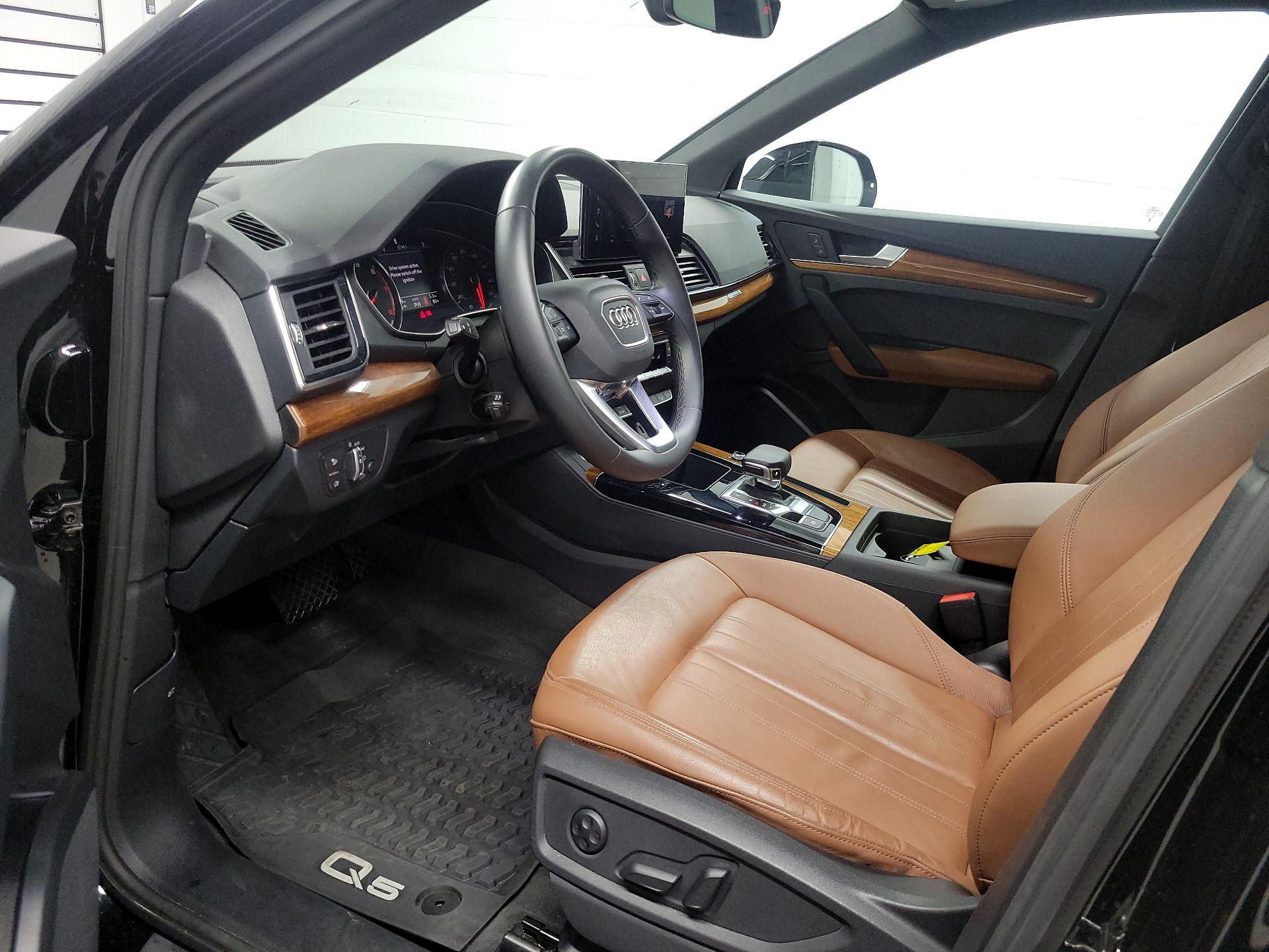 Thumbnail: 2023 Audi Q5 - 11