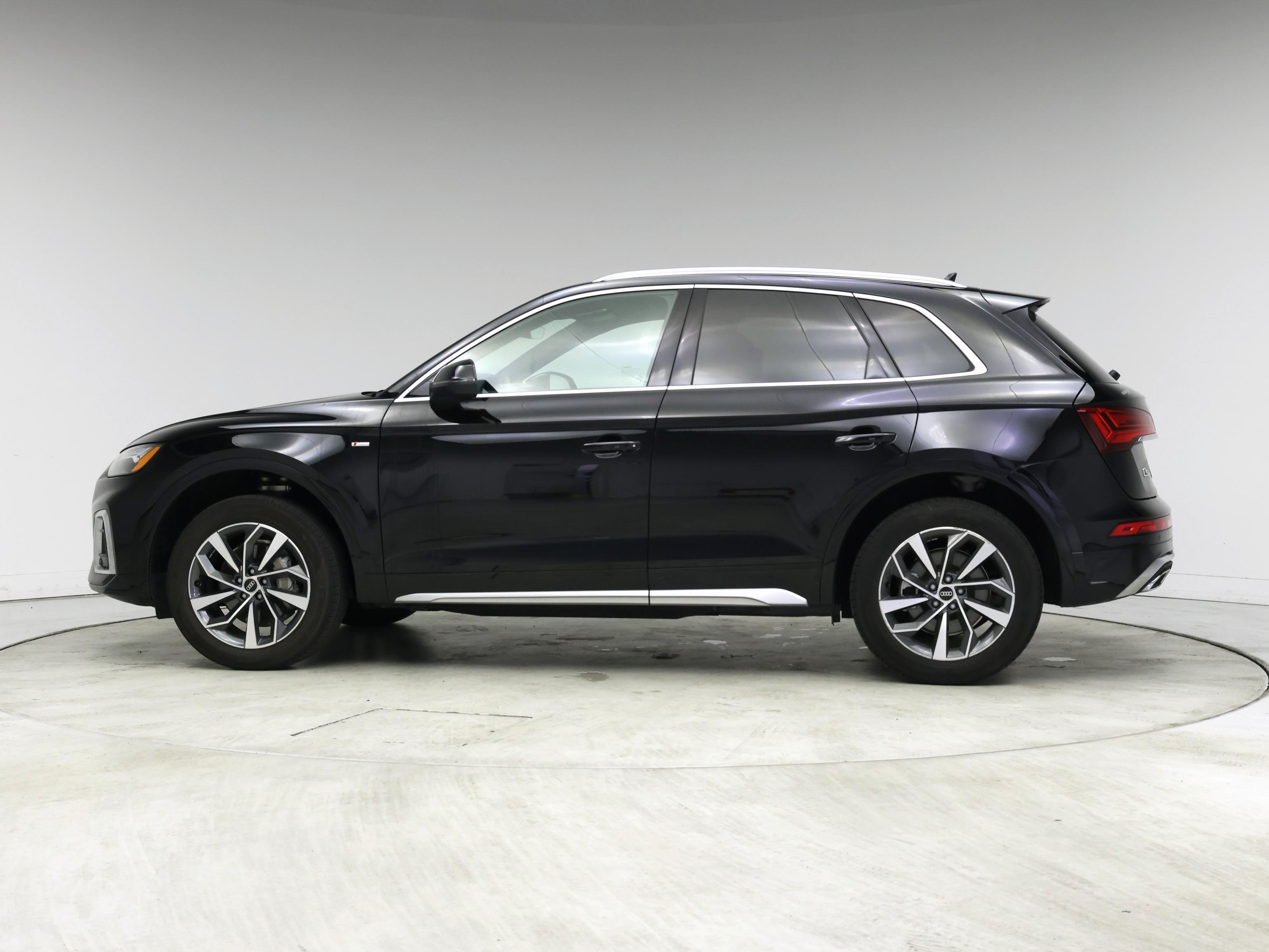 Thumbnail: 2023 Audi Q5 - 3