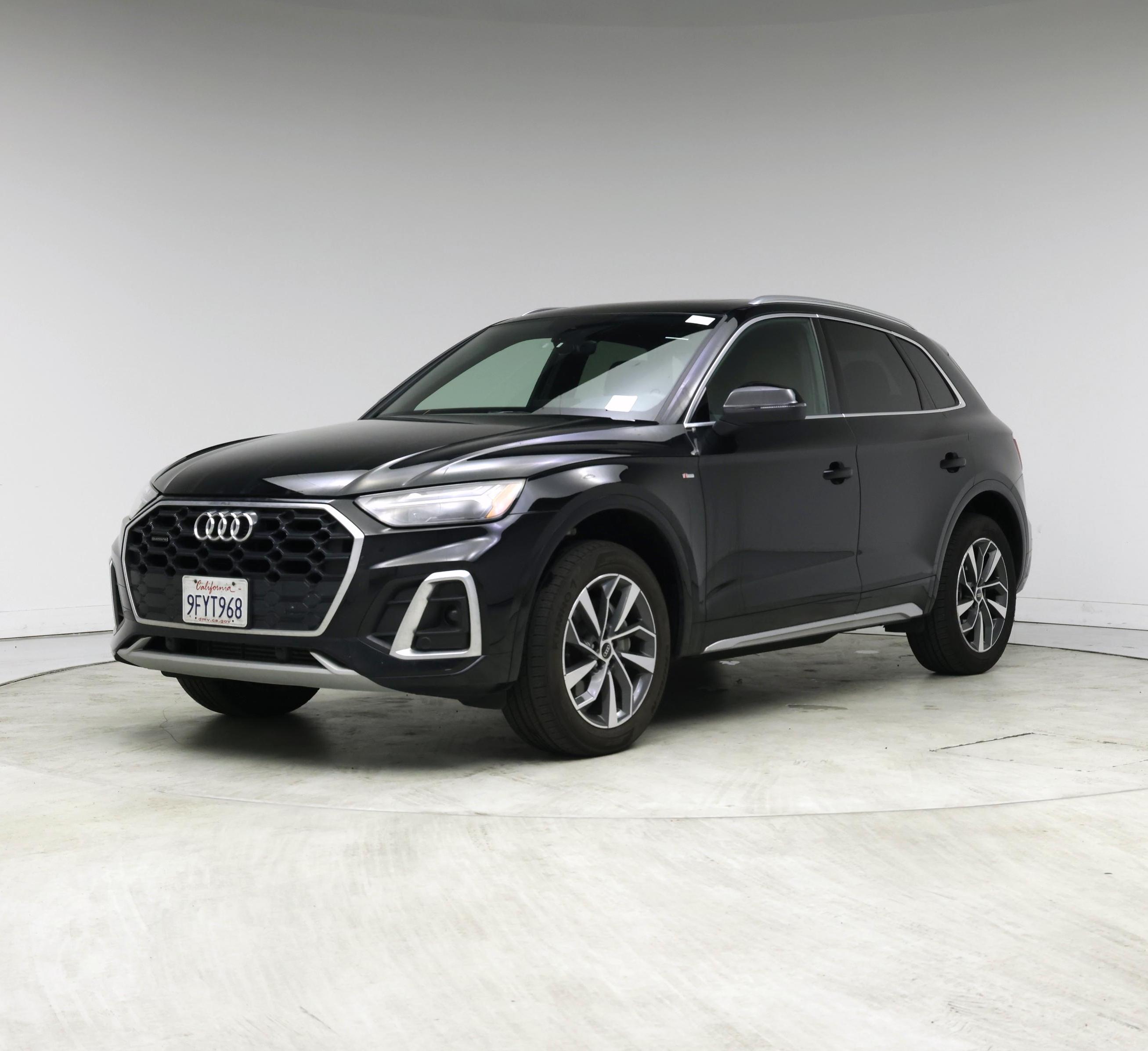Thumbnail: 2023 Audi Q5 - 4