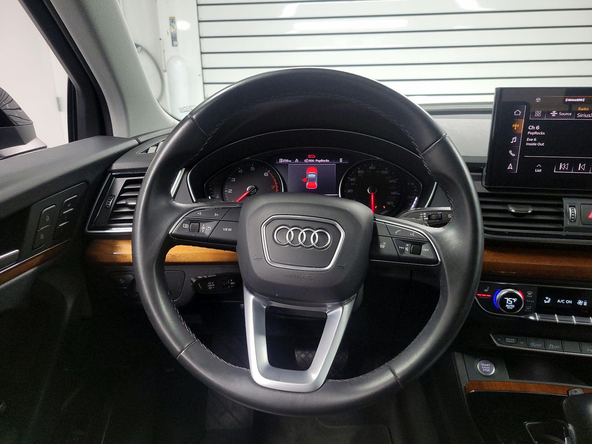 Thumbnail: 2023 Audi Q5 - 10