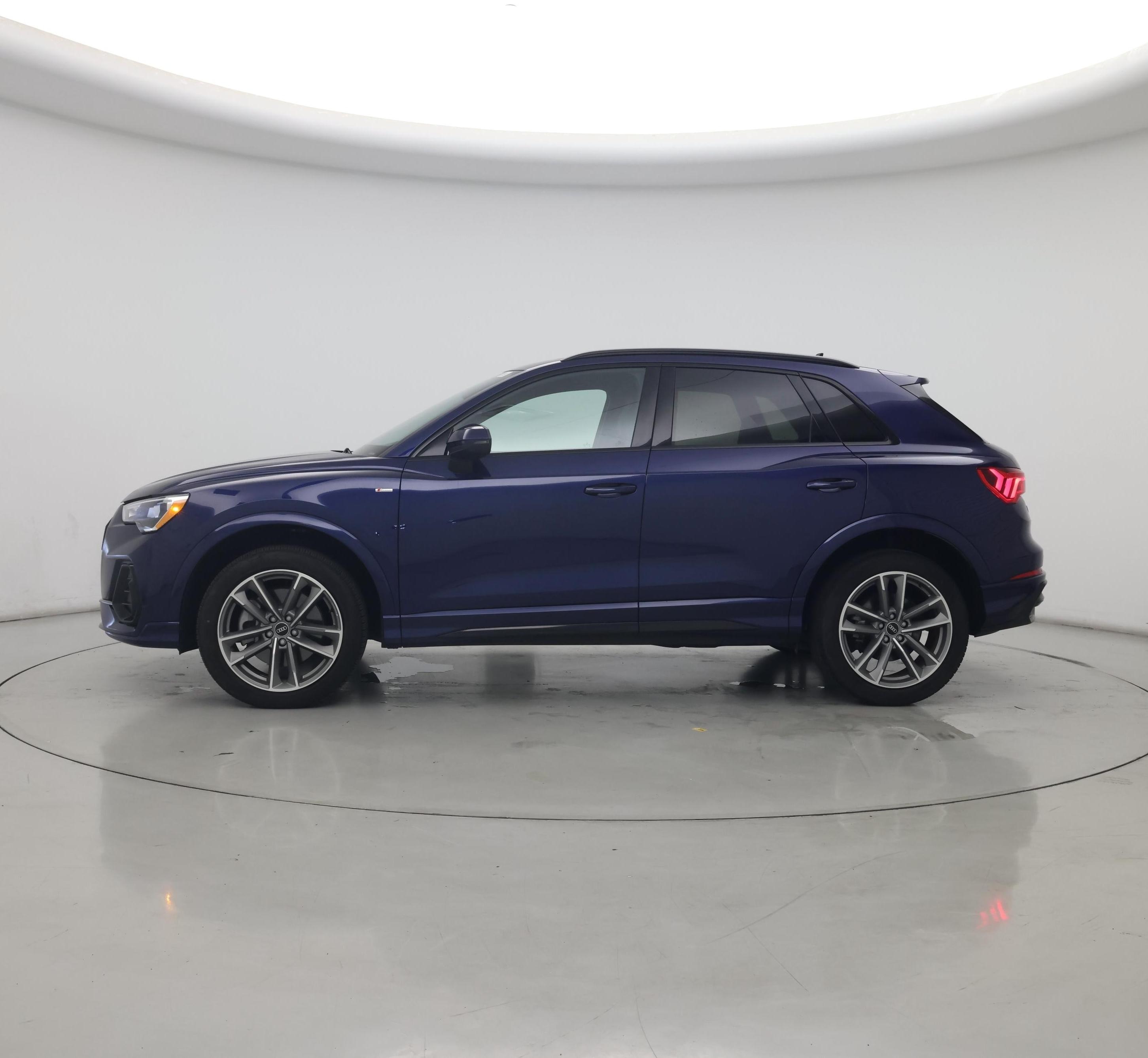 Thumbnail: 2022 Audi Q3 - 3