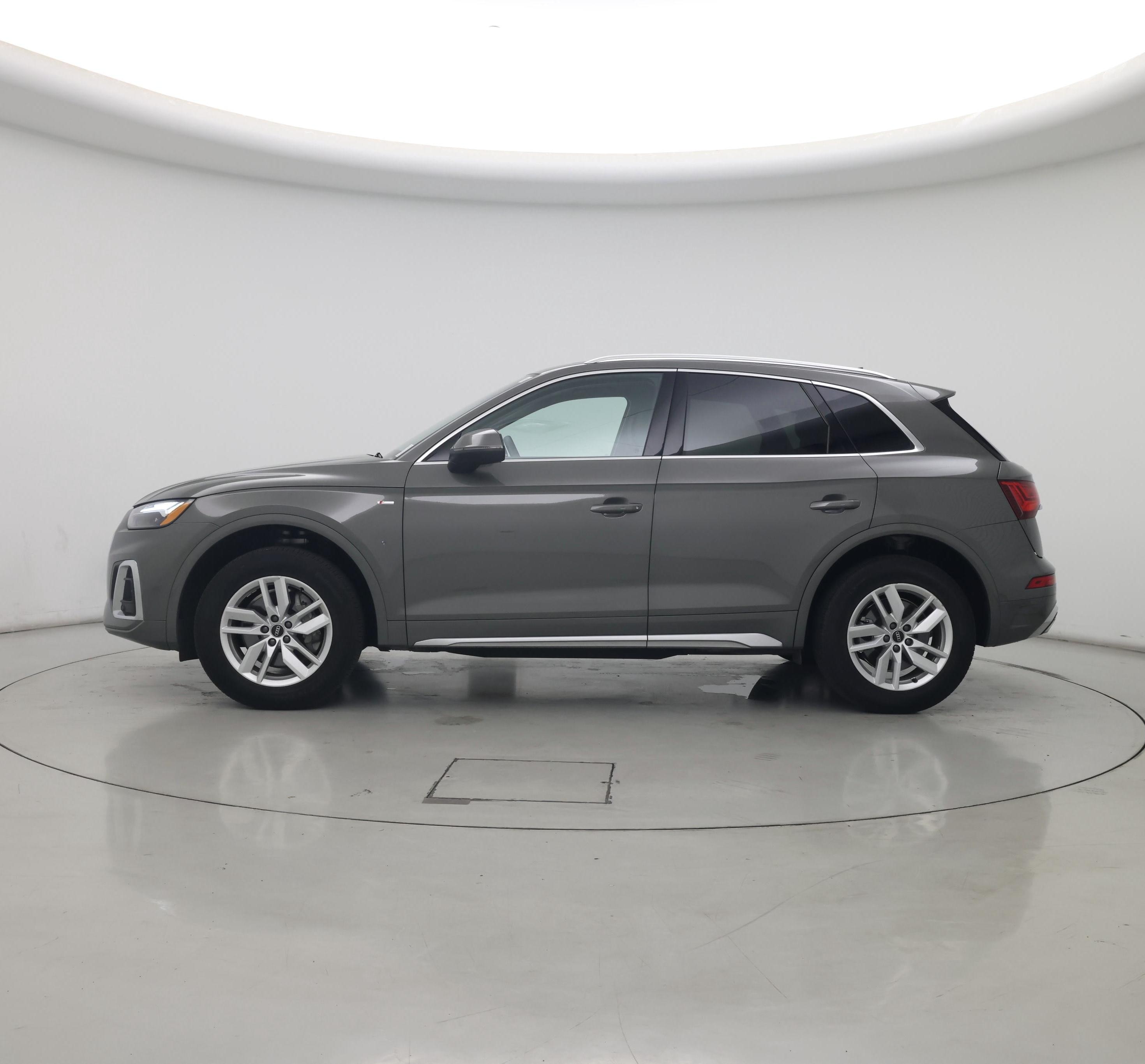 Thumbnail: 2023 Audi Q5 - 3
