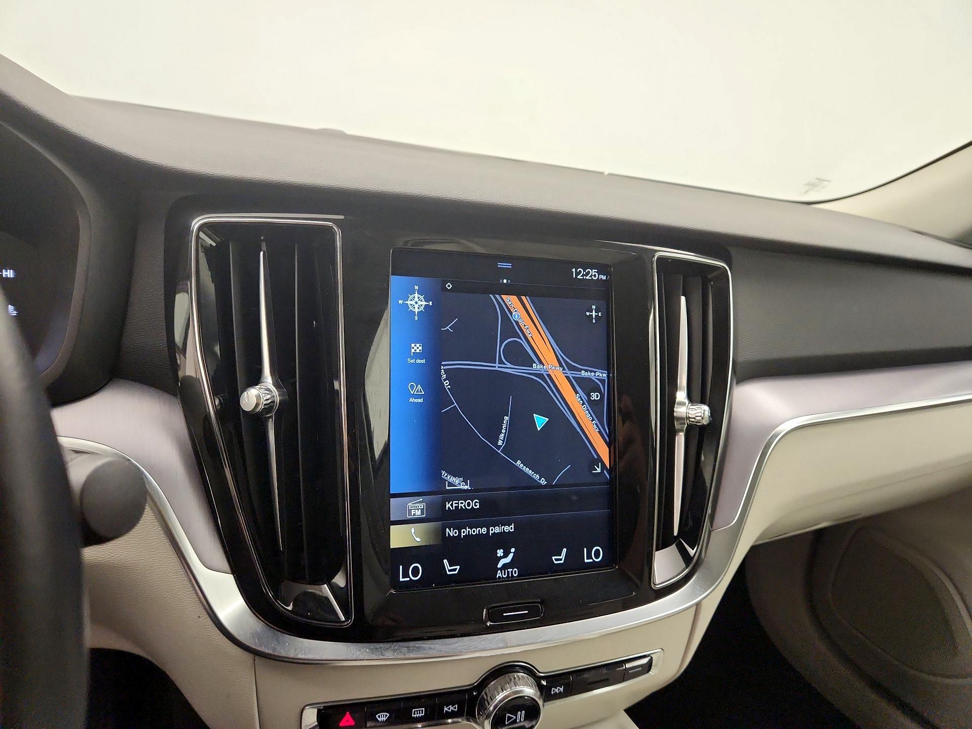 Thumbnail: 2019 Volvo S60 - 14