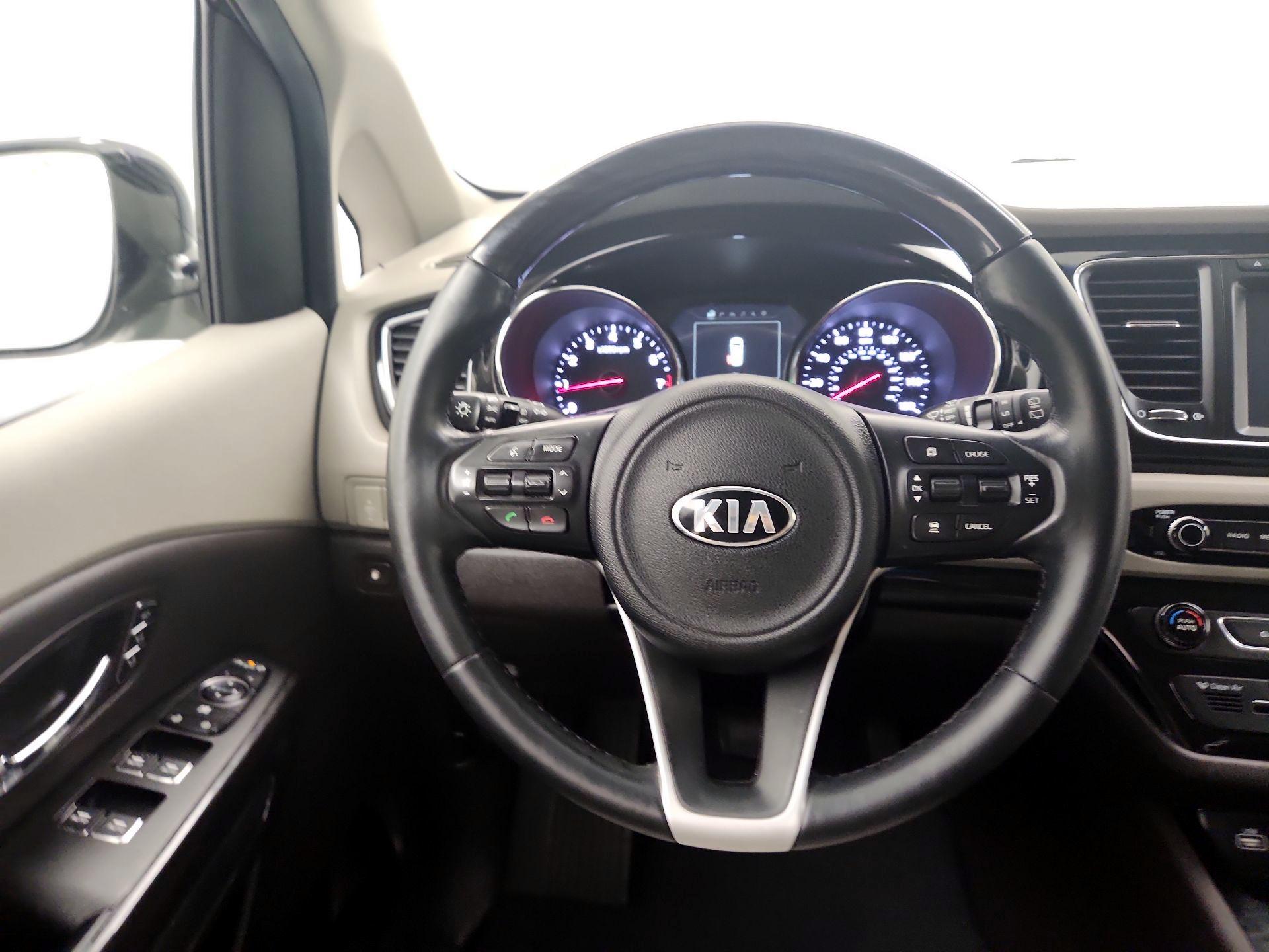 Thumbnail: 2018 Kia Sedona - 10