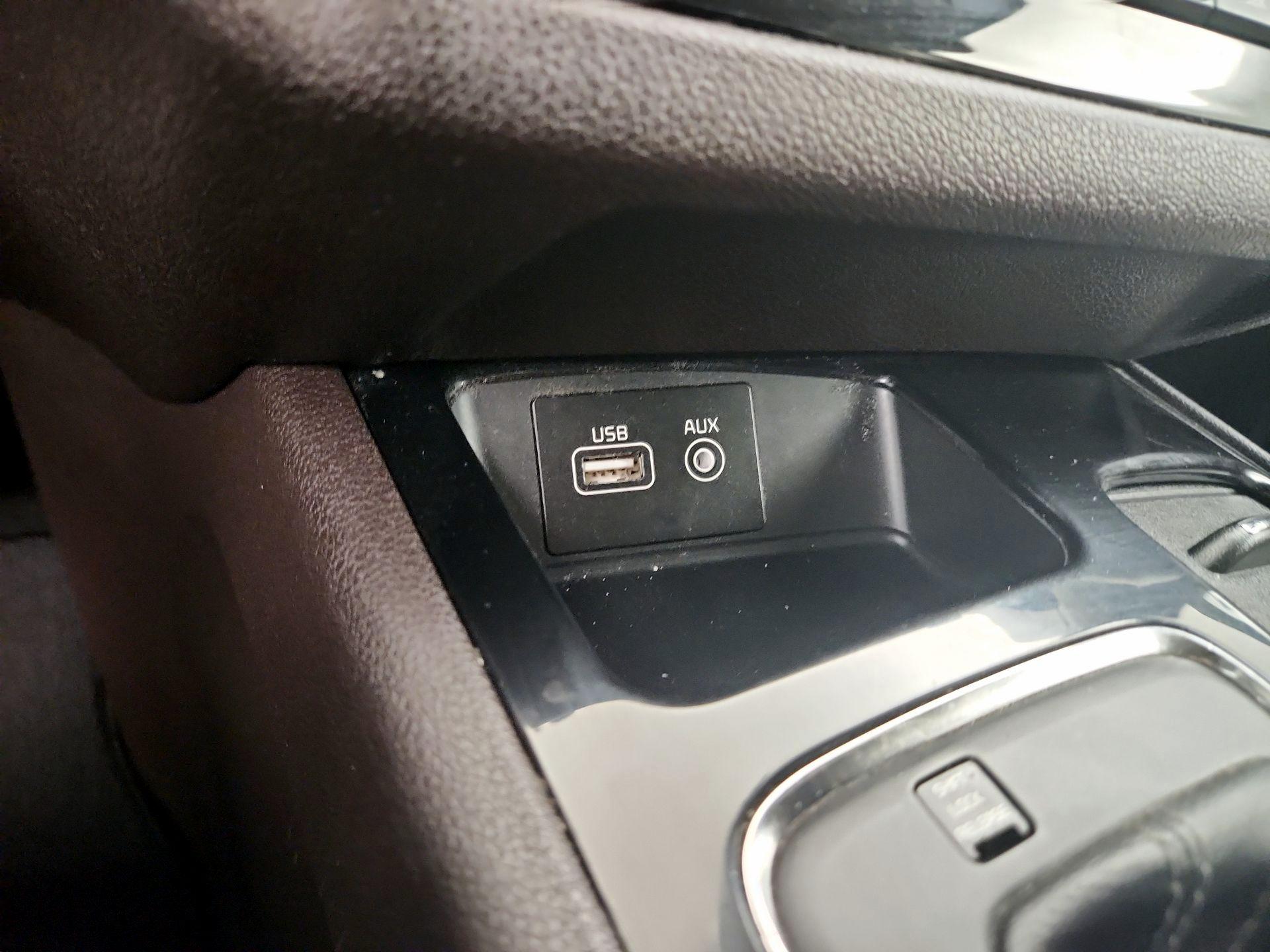 Thumbnail: 2018 Kia Sedona - 19