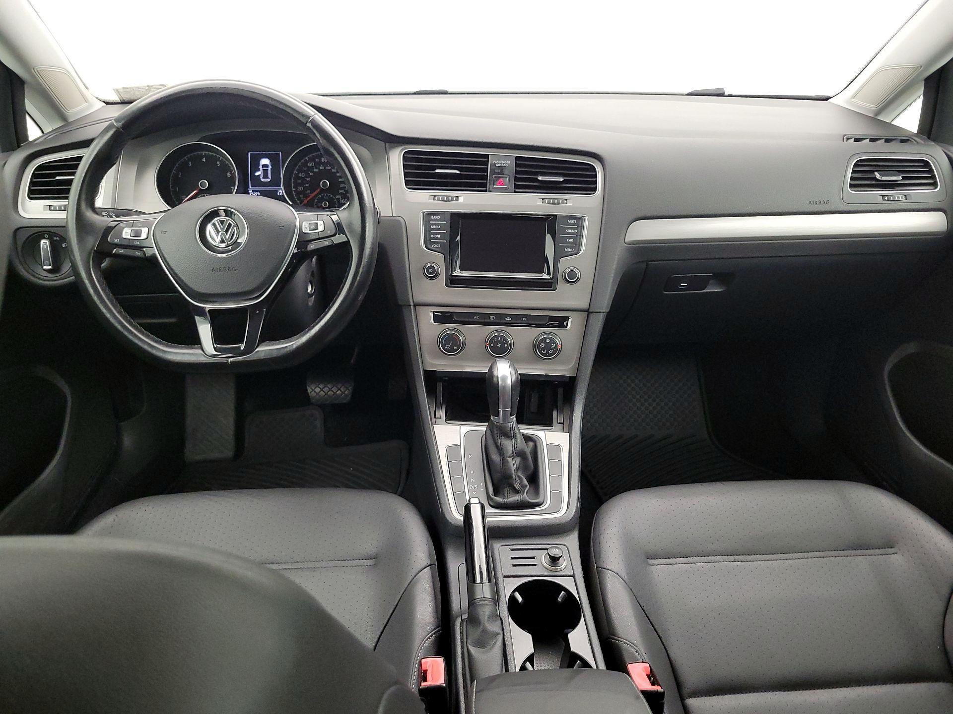 Thumbnail: 2015 Volkswagen Golf - 9