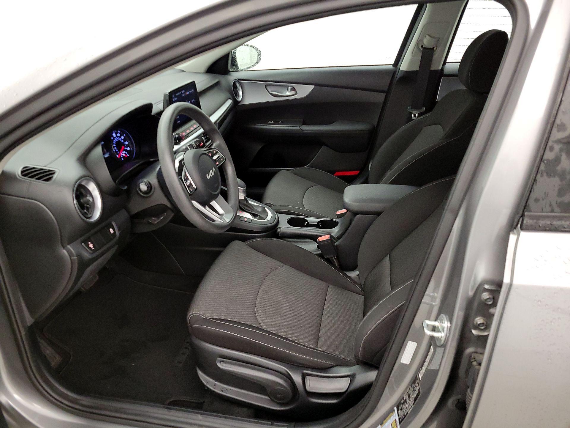 Thumbnail: 2022 Kia Forte - 11