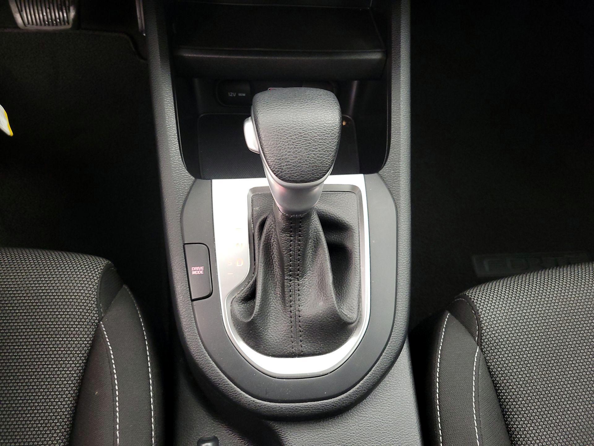 Thumbnail: 2022 Kia Forte - 17